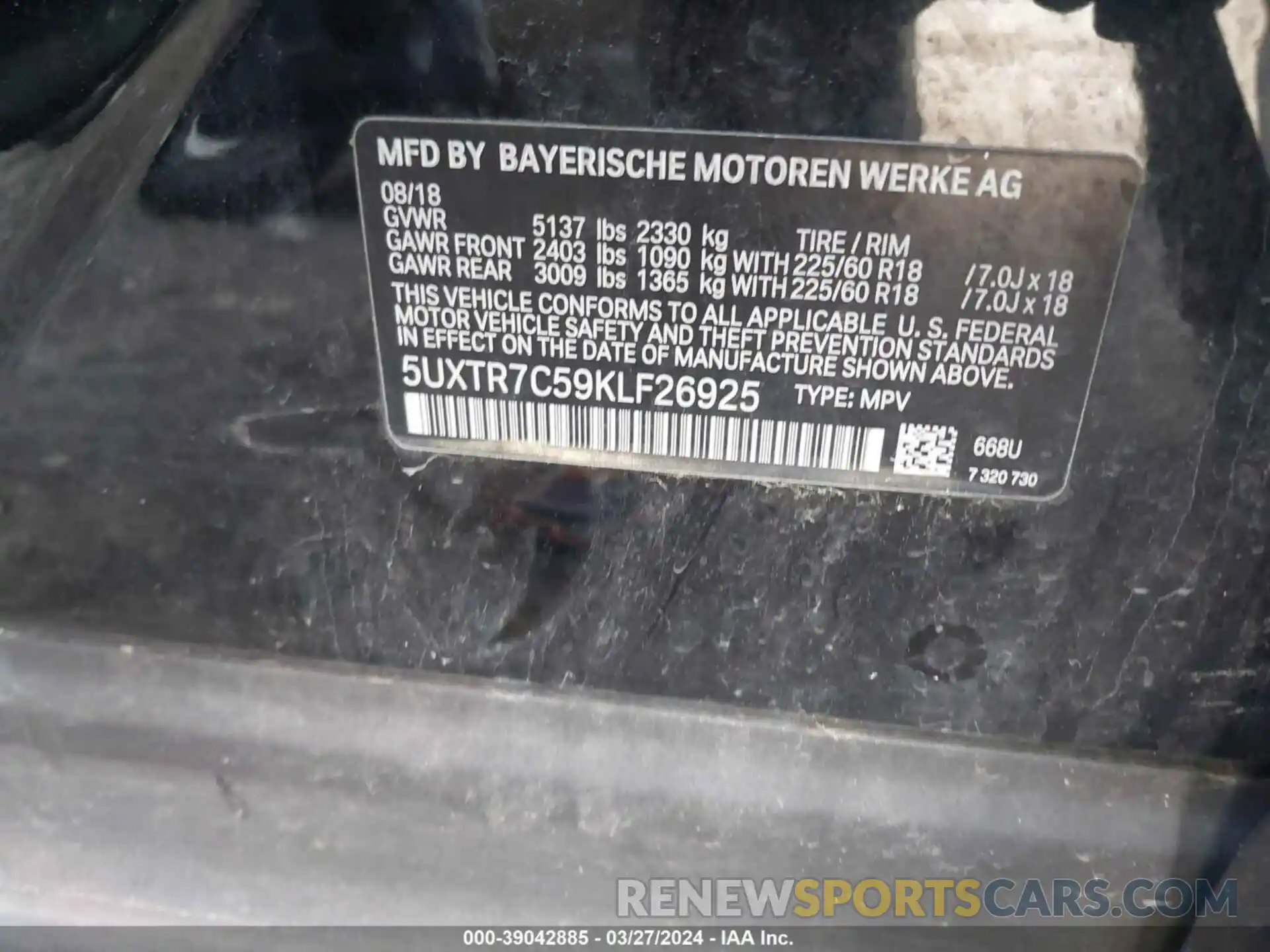 9 Photograph of a damaged car 5UXTR7C59KLF26925 BMW X3 2019