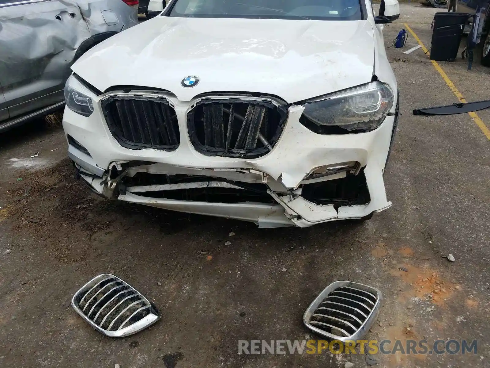 9 Photograph of a damaged car 5UXTR7C59KLF28156 BMW X3 2019