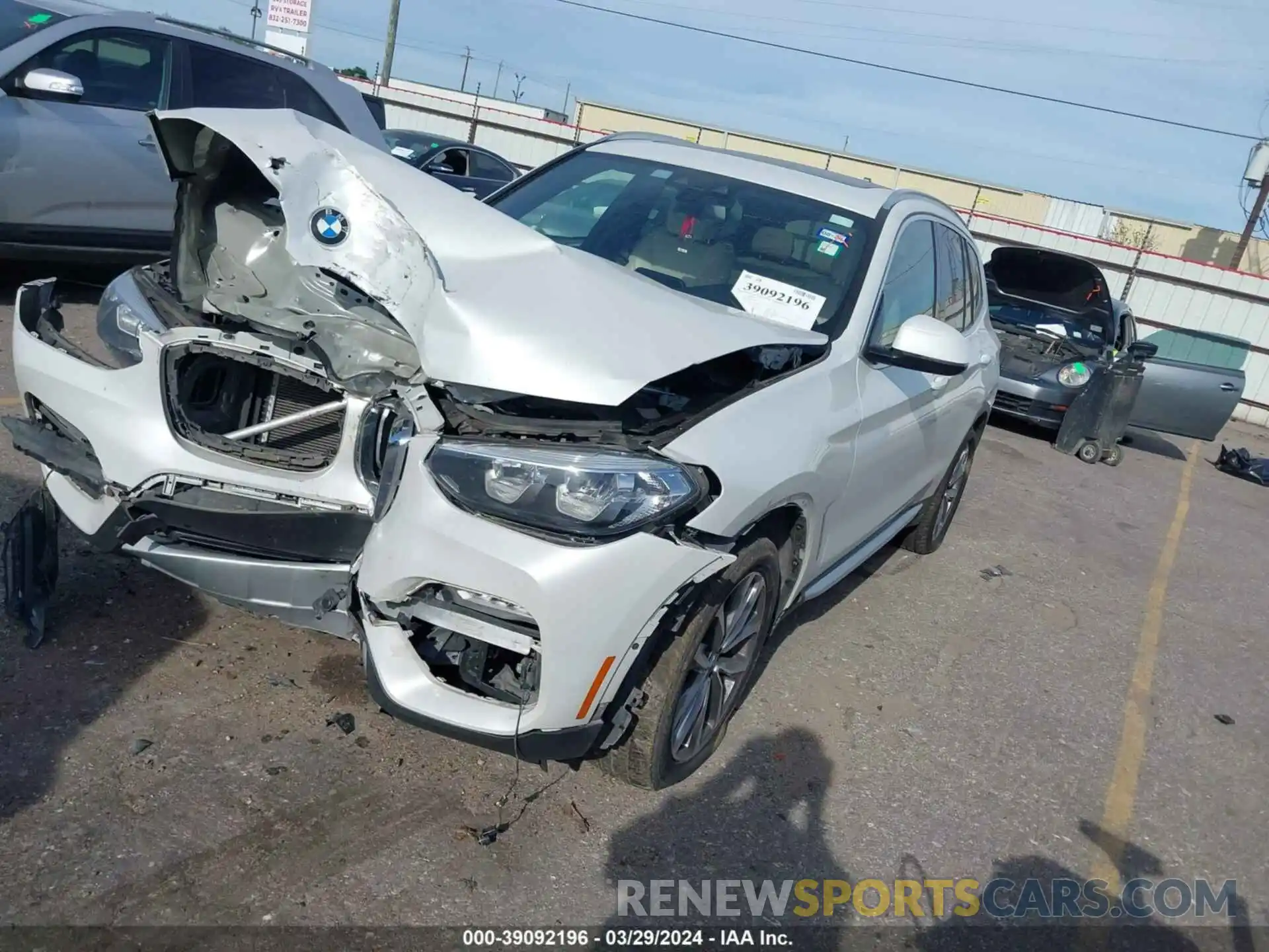 2 Фотография поврежденного автомобиля 5UXTR7C59KLF29288 BMW X3 2019