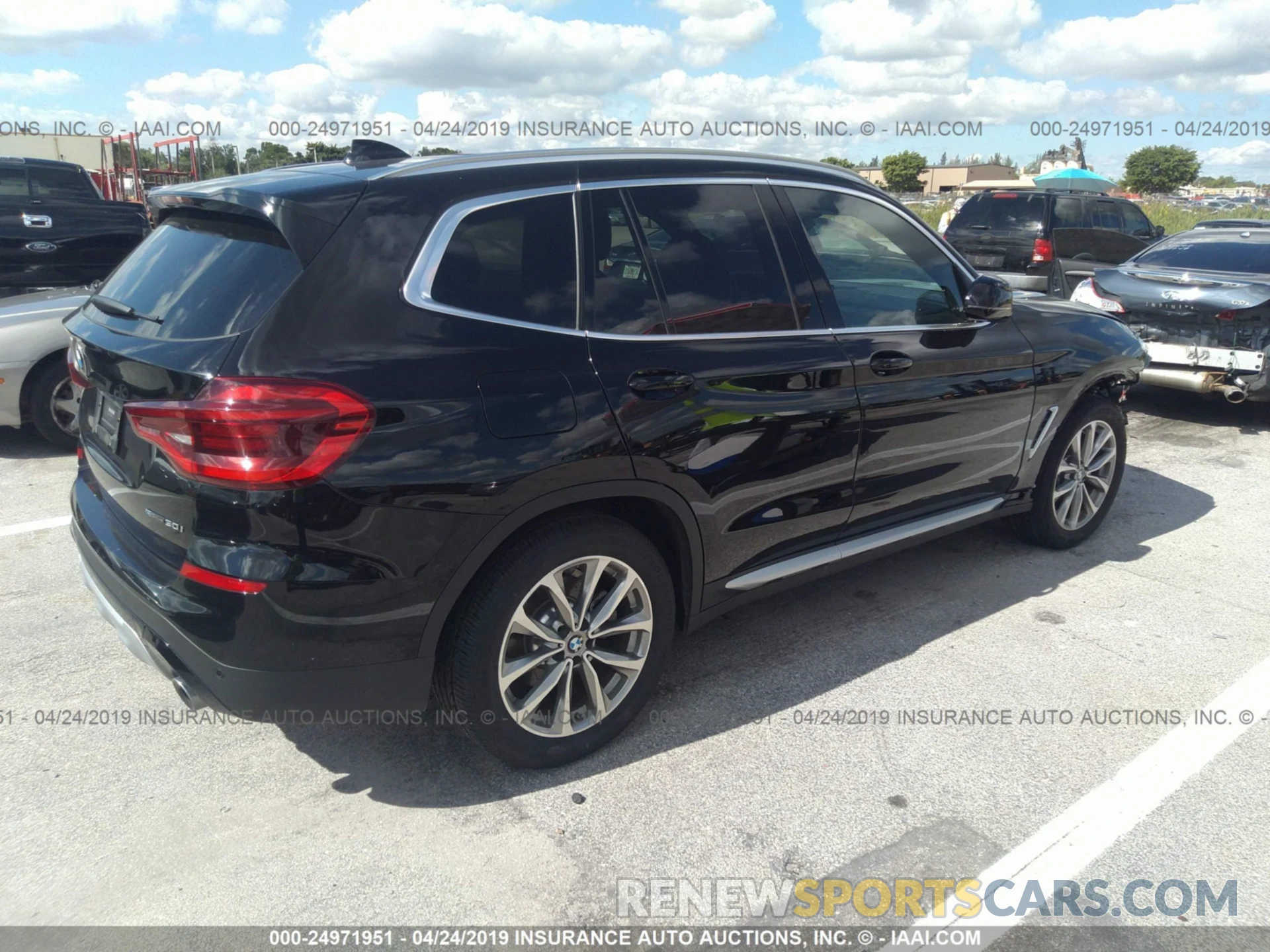 4 Фотография поврежденного автомобиля 5UXTR7C59KLF33129 BMW X3 2019