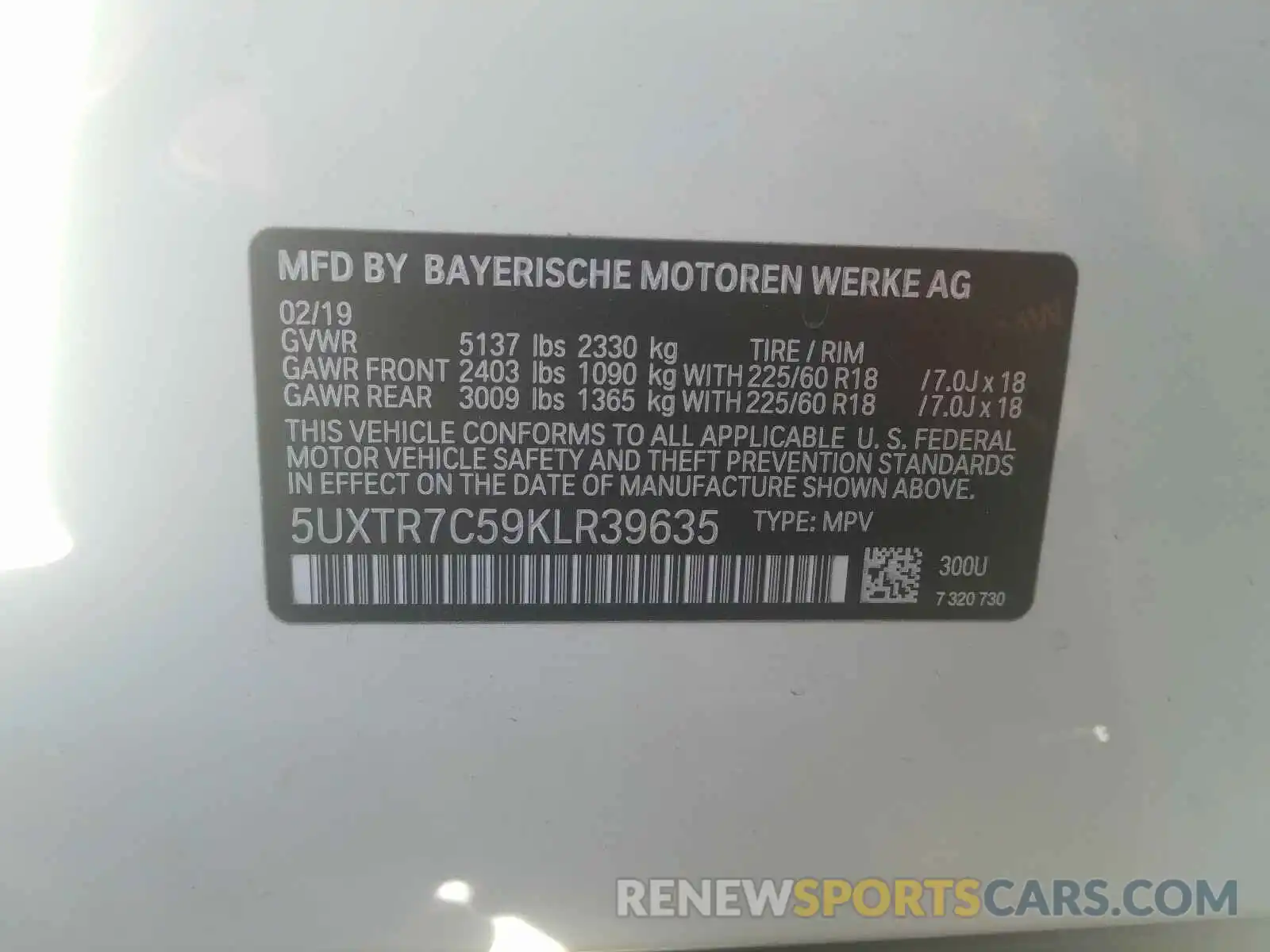 10 Photograph of a damaged car 5UXTR7C59KLR39635 BMW X3 2019