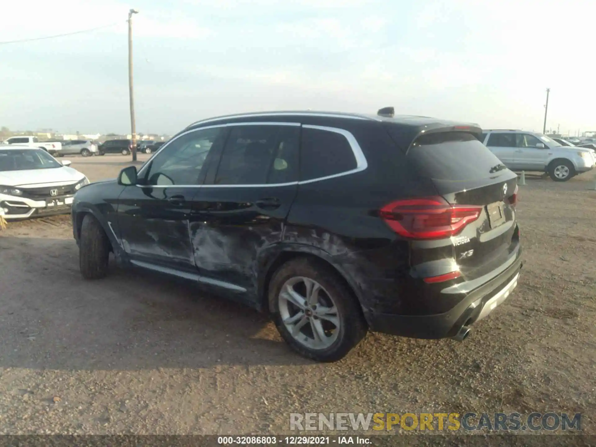 3 Photograph of a damaged car 5UXTR7C59KLR39909 BMW X3 2019