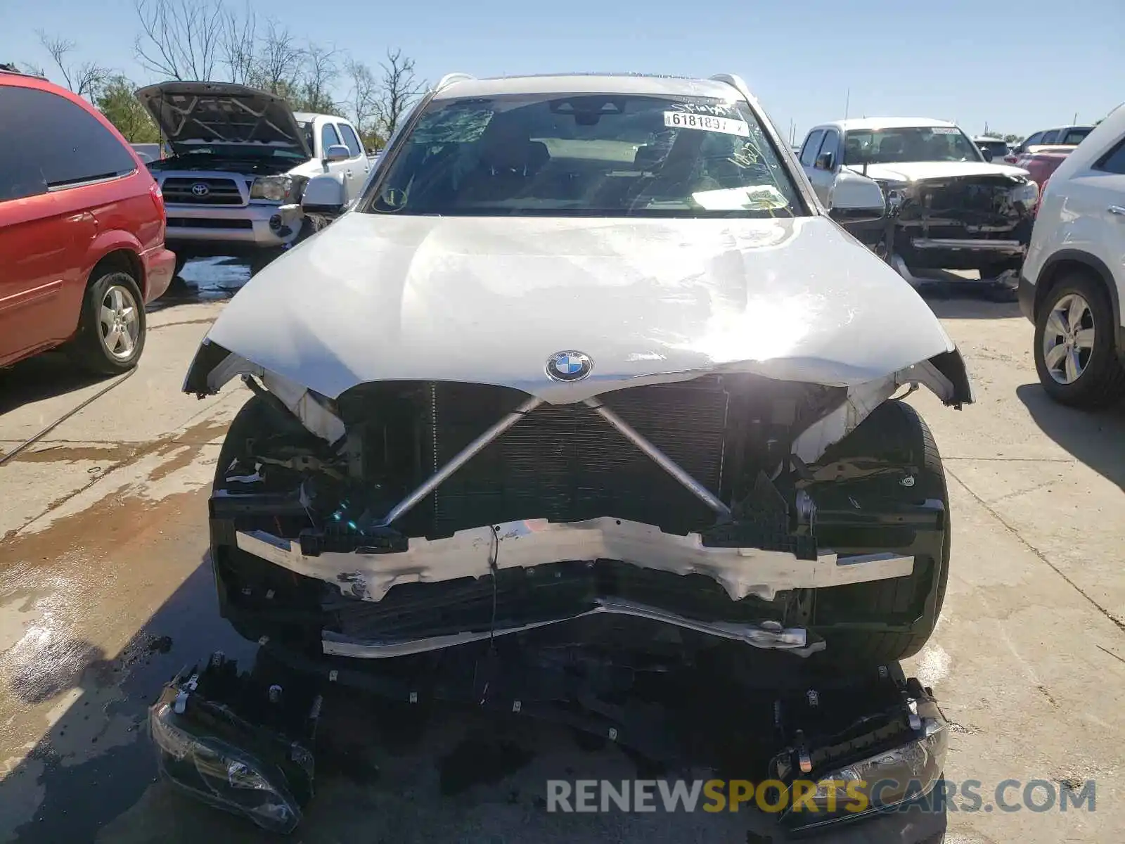 9 Photograph of a damaged car 5UXTR7C59KLR46150 BMW X3 2019