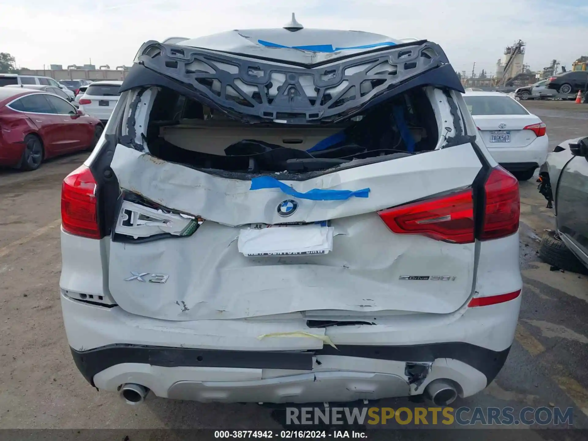 16 Photograph of a damaged car 5UXTR7C59KLR48819 BMW X3 2019