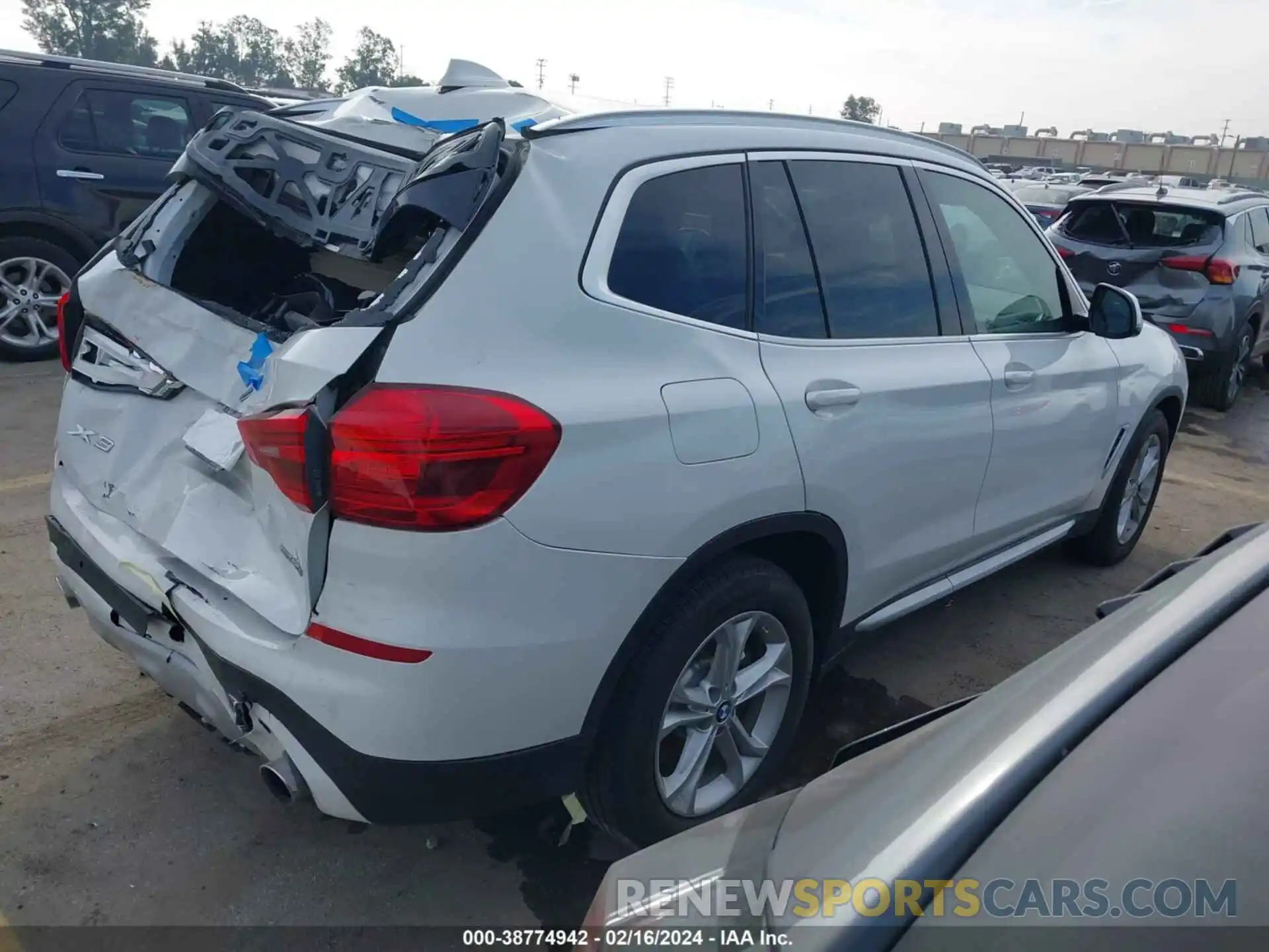 4 Photograph of a damaged car 5UXTR7C59KLR48819 BMW X3 2019