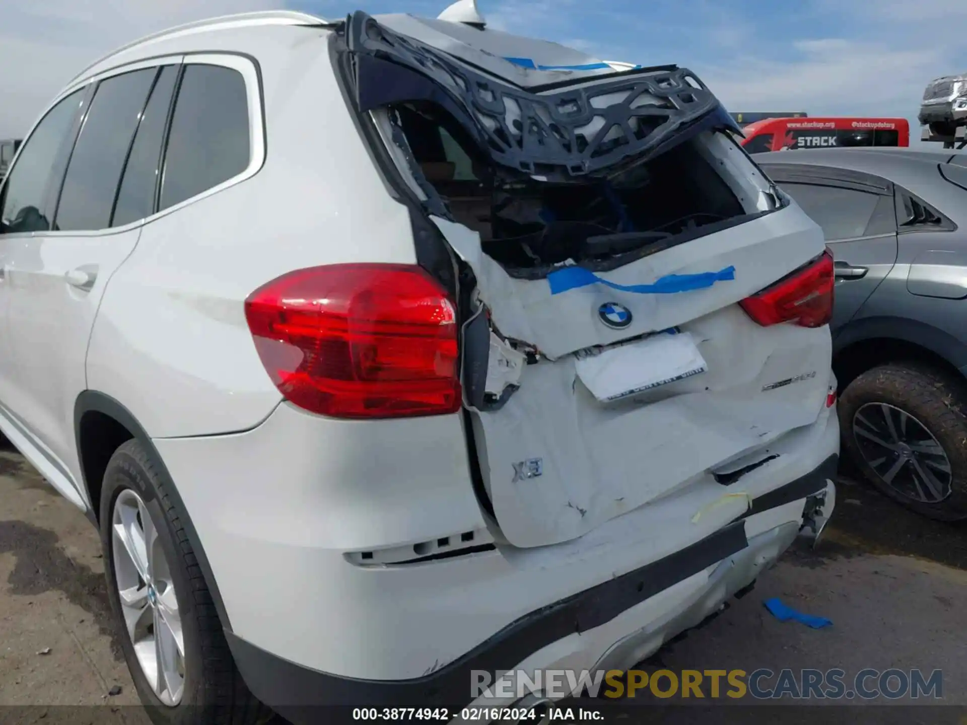 6 Photograph of a damaged car 5UXTR7C59KLR48819 BMW X3 2019