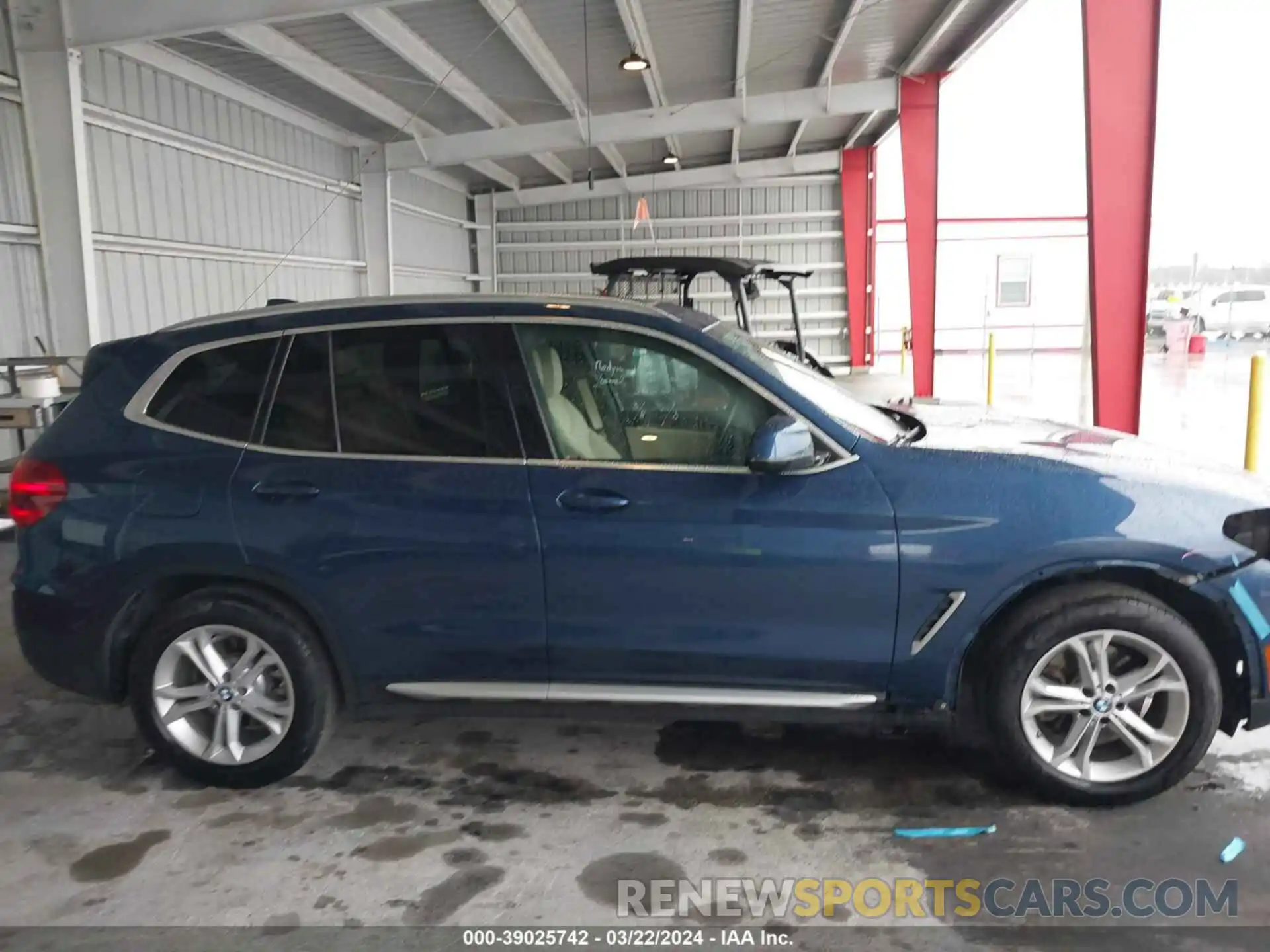 14 Photograph of a damaged car 5UXTR7C59KLR52689 BMW X3 2019