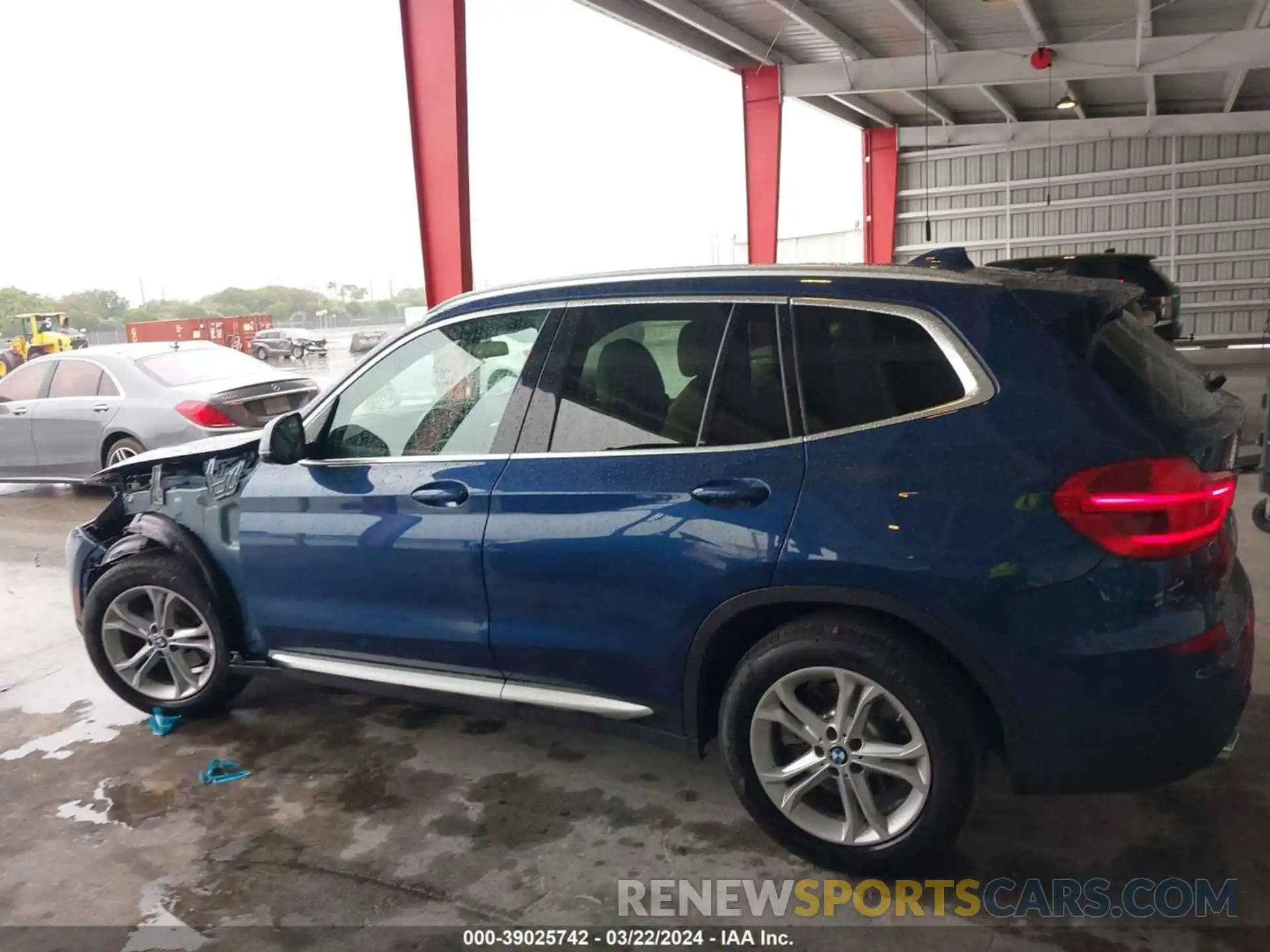 15 Photograph of a damaged car 5UXTR7C59KLR52689 BMW X3 2019