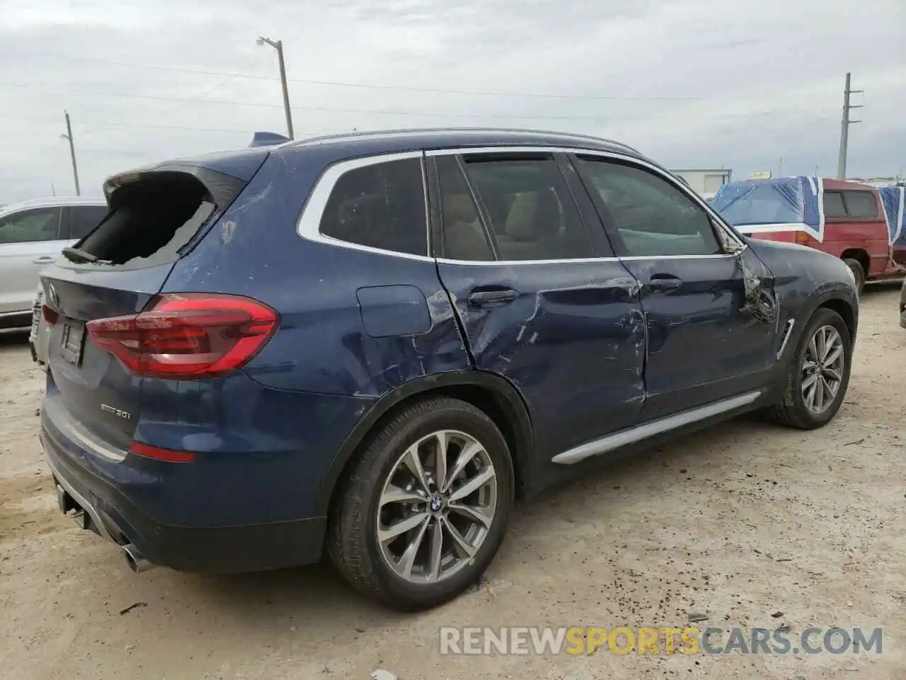 3 Photograph of a damaged car 5UXTR7C5XKLE88377 BMW X3 2019