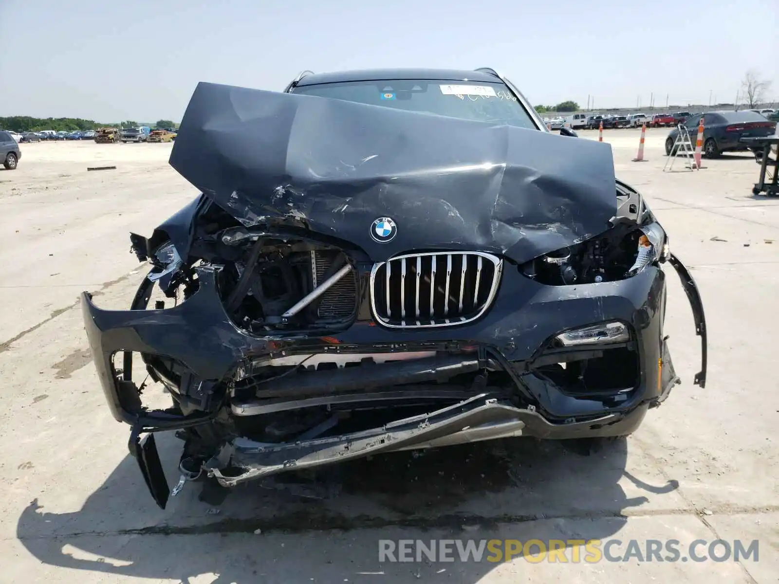 9 Photograph of a damaged car 5UXTR7C5XKLE94910 BMW X3 2019