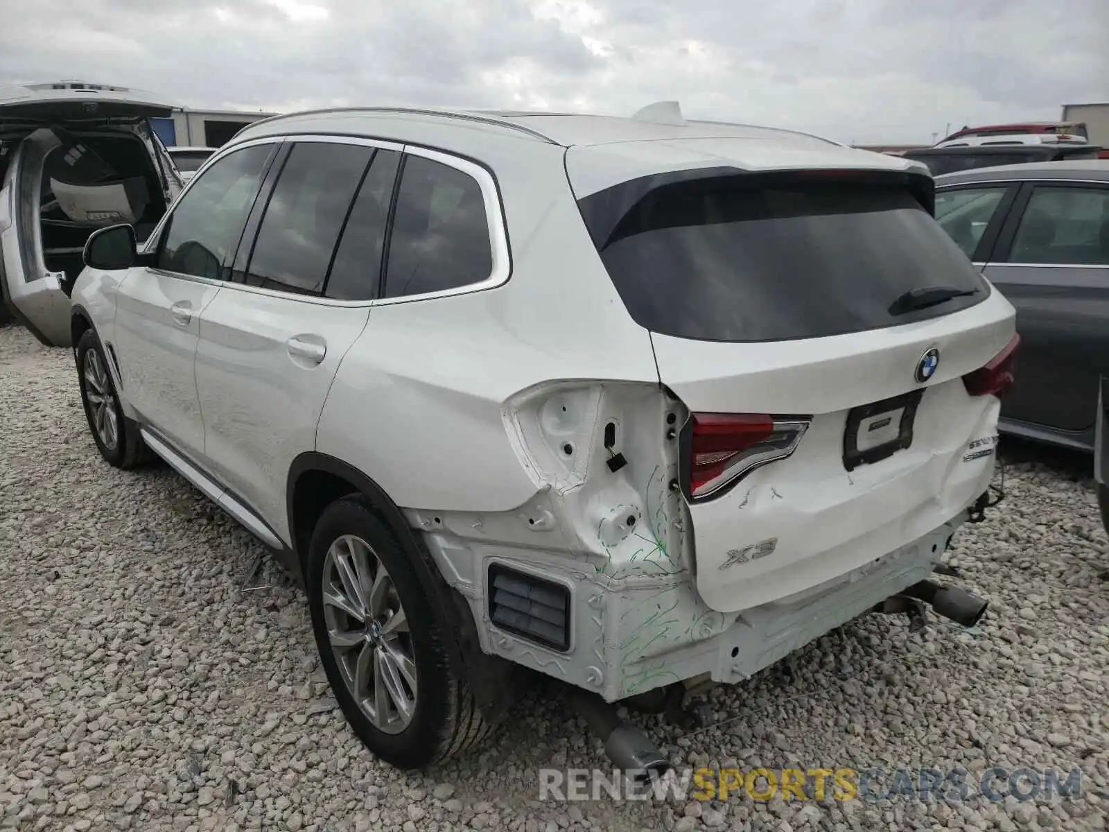 3 Photograph of a damaged car 5UXTR7C5XKLE97791 BMW X3 2019