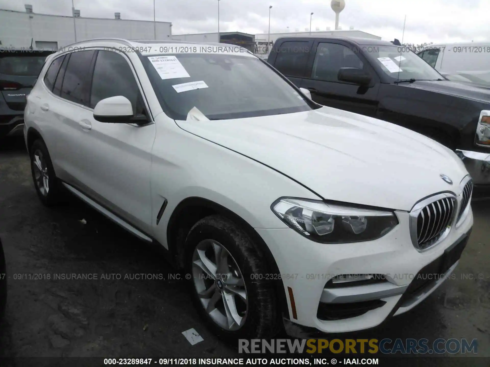 1 Photograph of a damaged car 5UXTR7C5XKLF25007 Bmw X3 2019