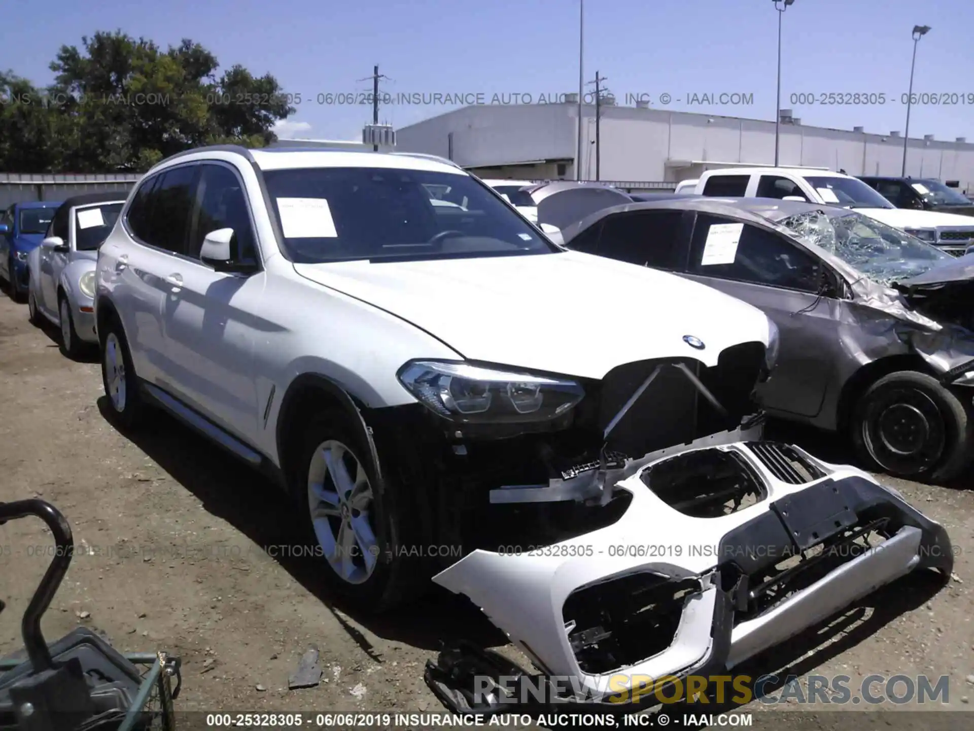 1 Photograph of a damaged car 5UXTR7C5XKLF25055 BMW X3 2019