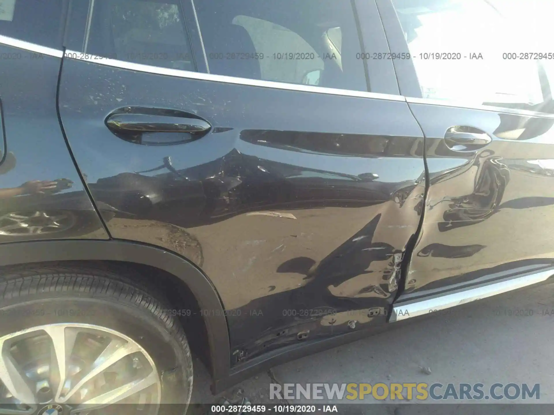 6 Photograph of a damaged car 5UXTR7C5XKLF27596 BMW X3 2019