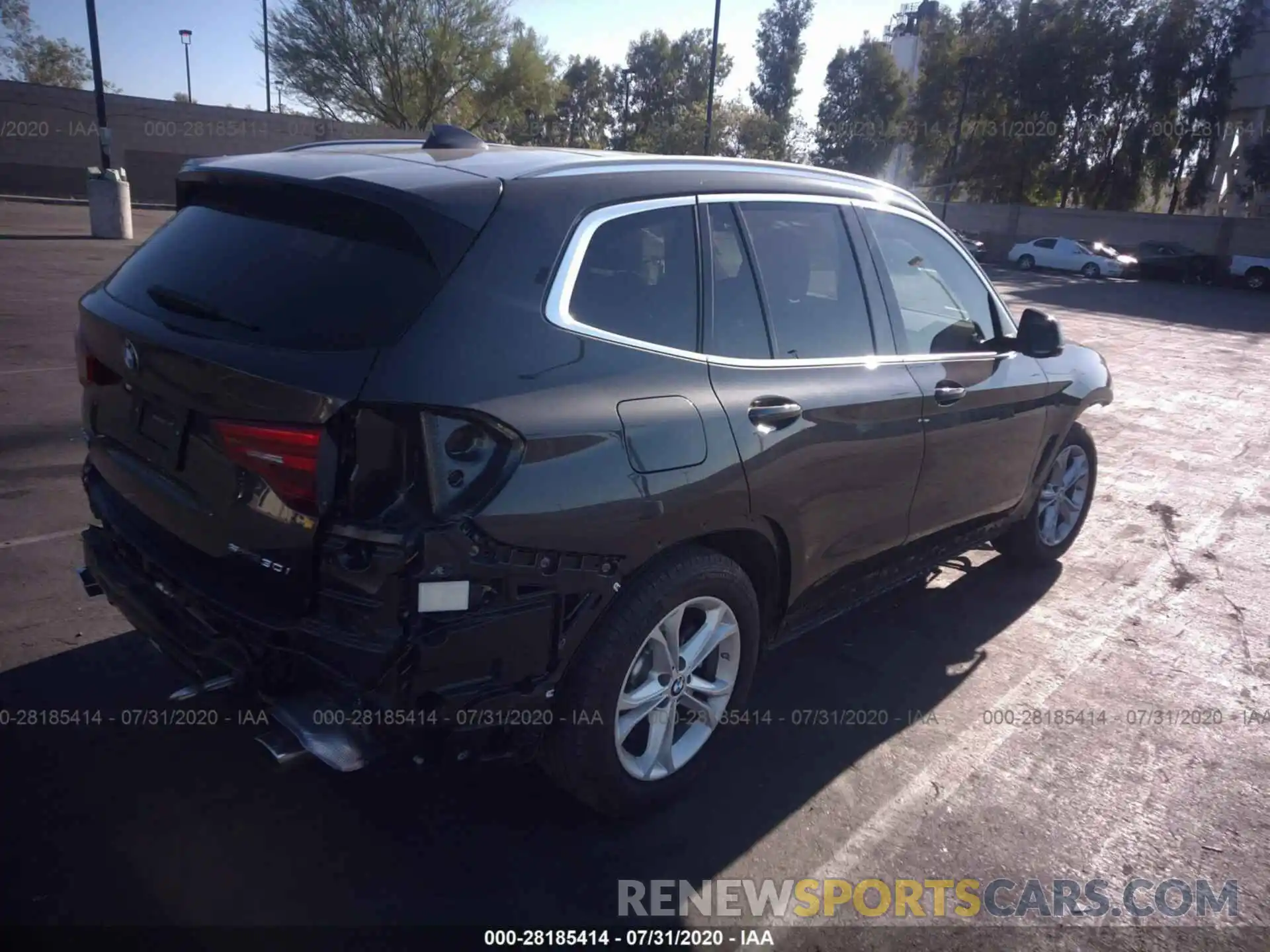 4 Photograph of a damaged car 5UXTR7C5XKLF28800 BMW X3 2019