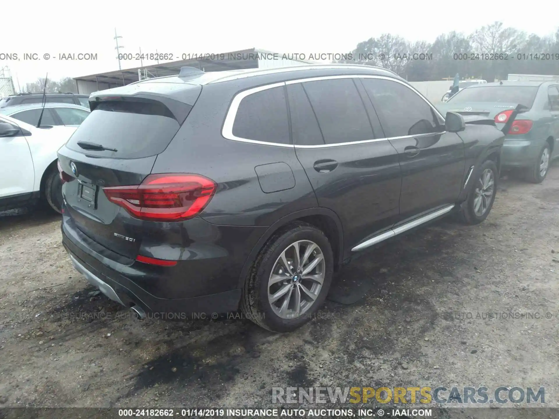 4 Photograph of a damaged car 5UXTR7C5XKLF32068 BMW X3 2019