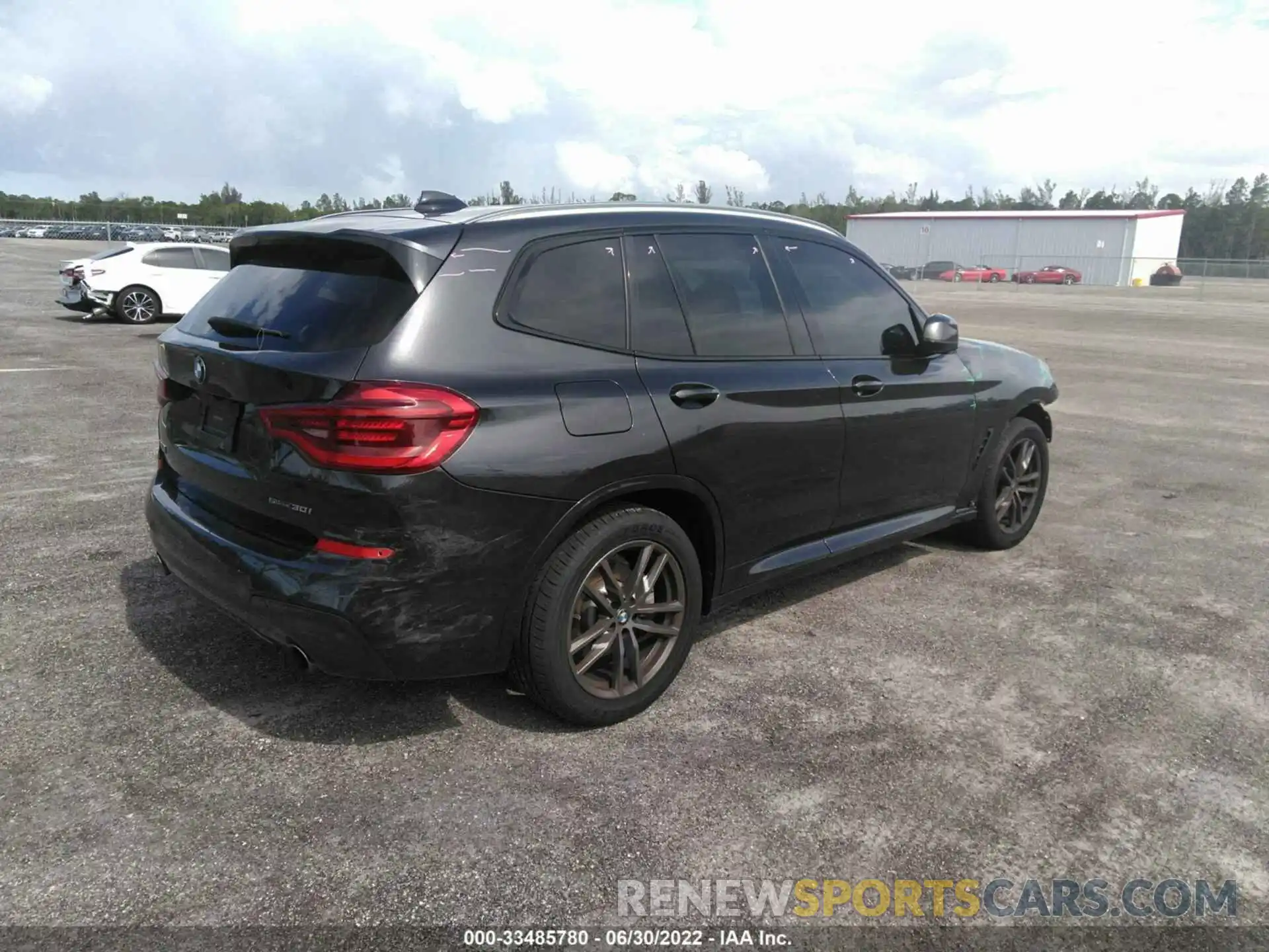 4 Photograph of a damaged car 5UXTR7C5XKLF33043 BMW X3 2019