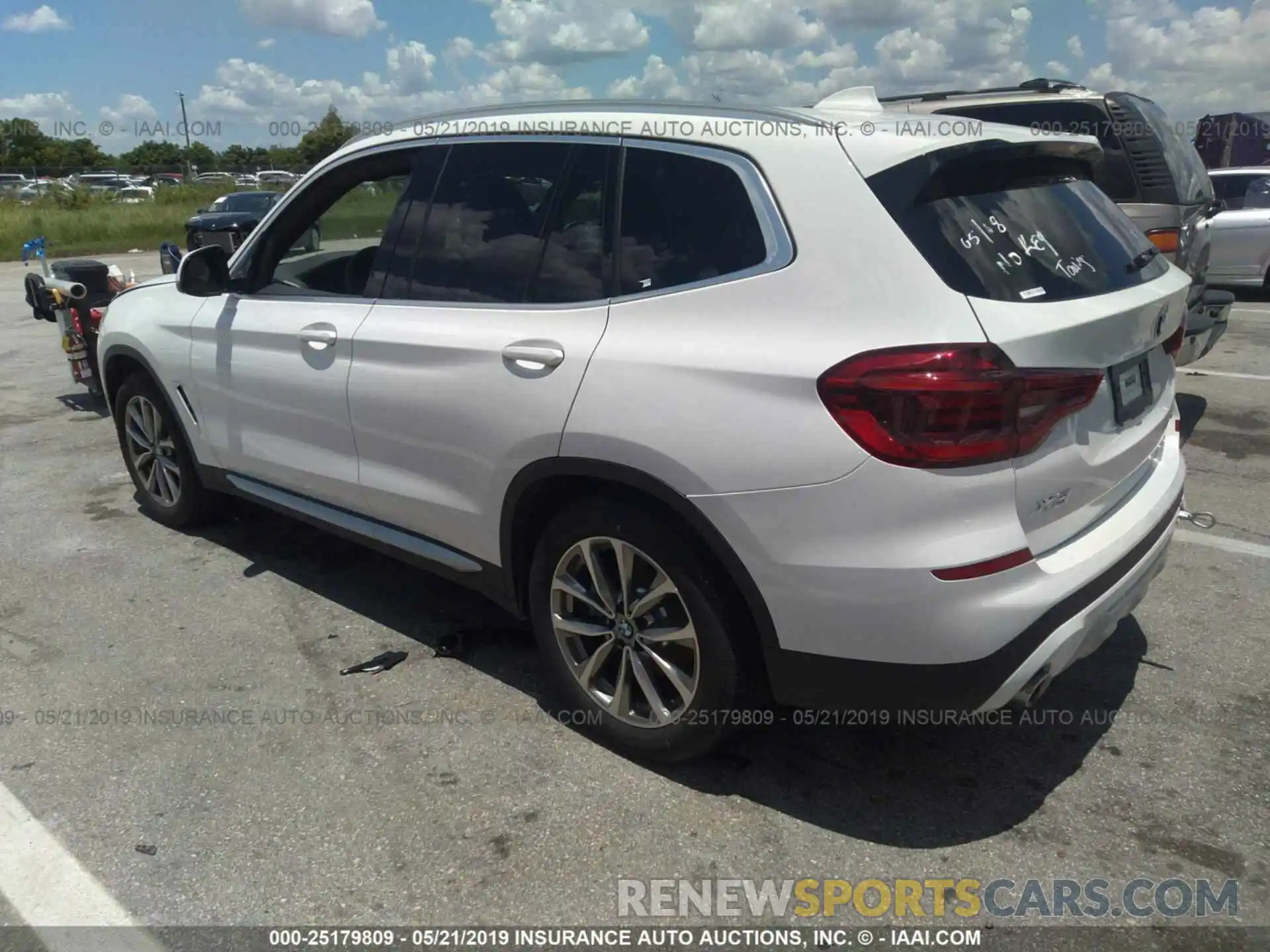 3 Photograph of a damaged car 5UXTR7C5XKLF33270 BMW X3 2019