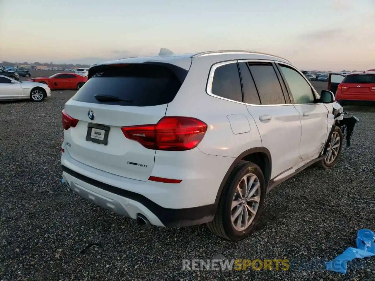 4 Фотография поврежденного автомобиля 5UXTR7C5XKLF36072 BMW X3 2019