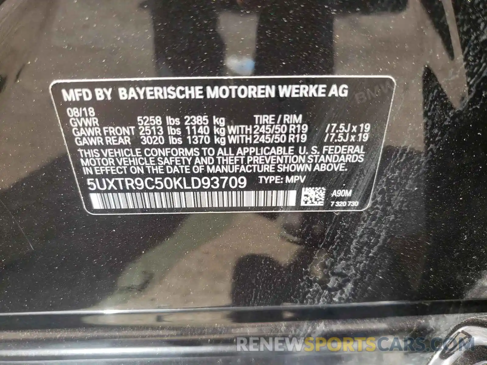 10 Photograph of a damaged car 5UXTR9C50KLD93709 BMW X3 2019