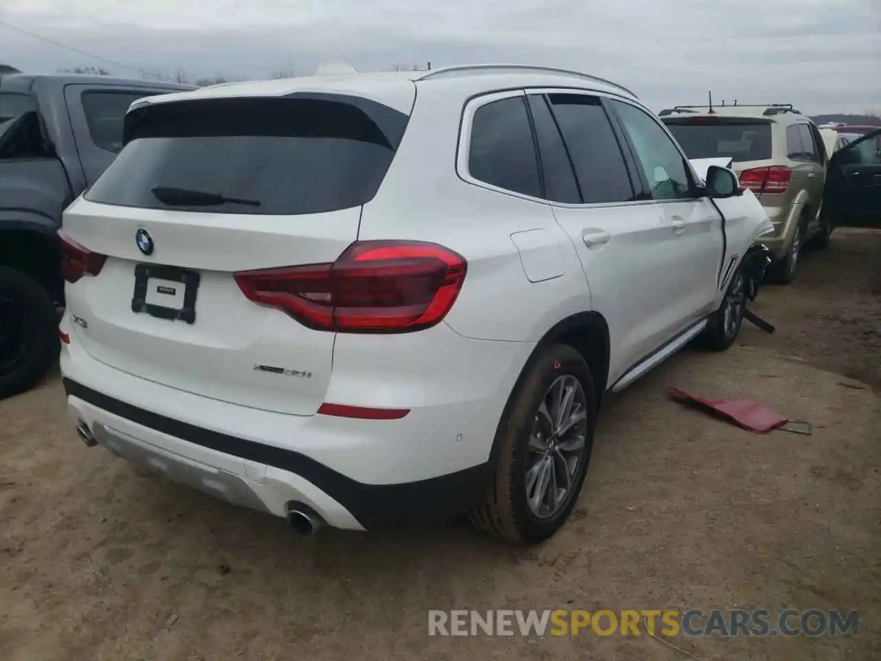 4 Фотография поврежденного автомобиля 5UXTR9C50KLD94570 BMW X3 2019