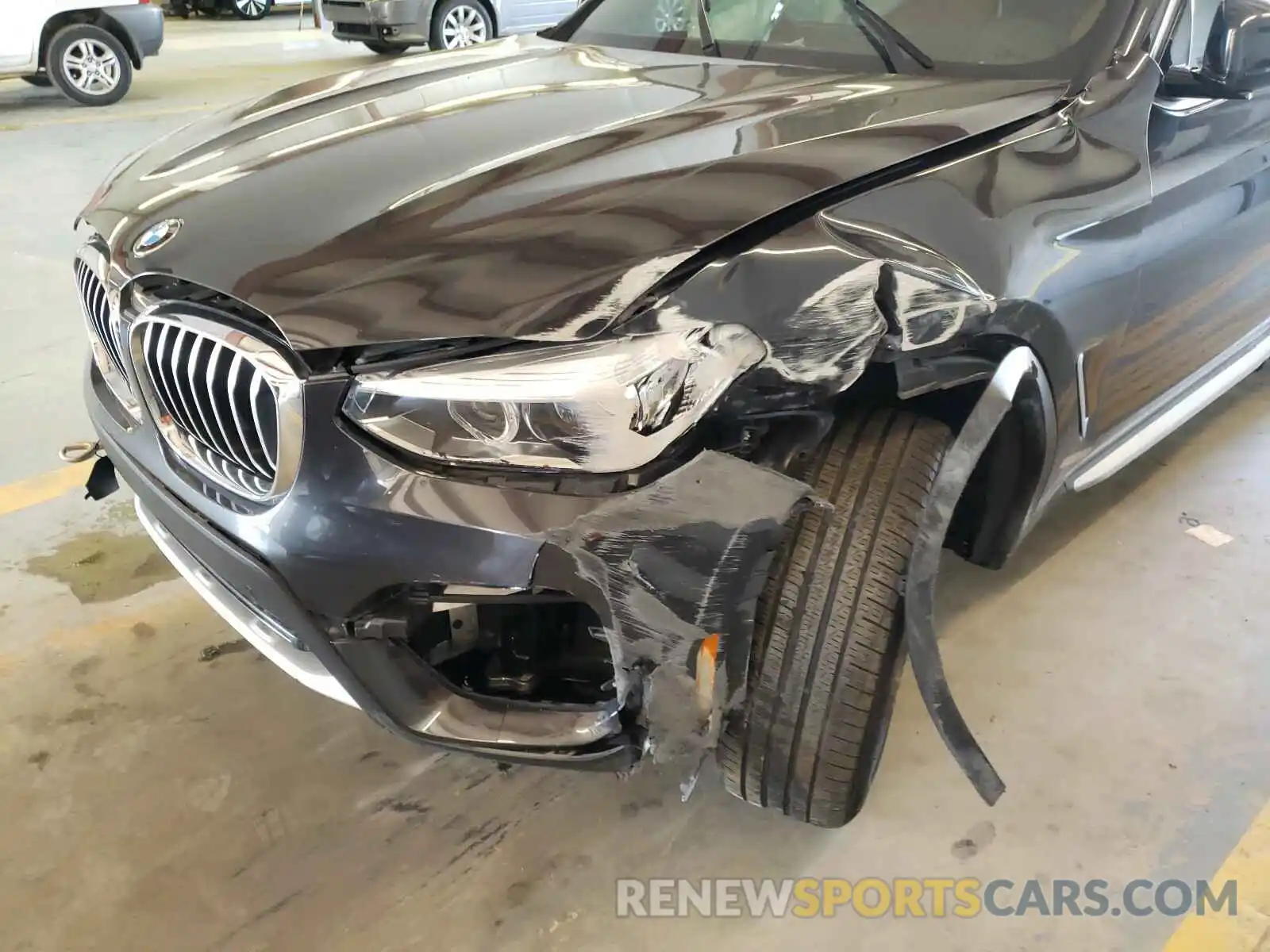 9 Photograph of a damaged car 5UXTR9C50KLD96741 BMW X3 2019