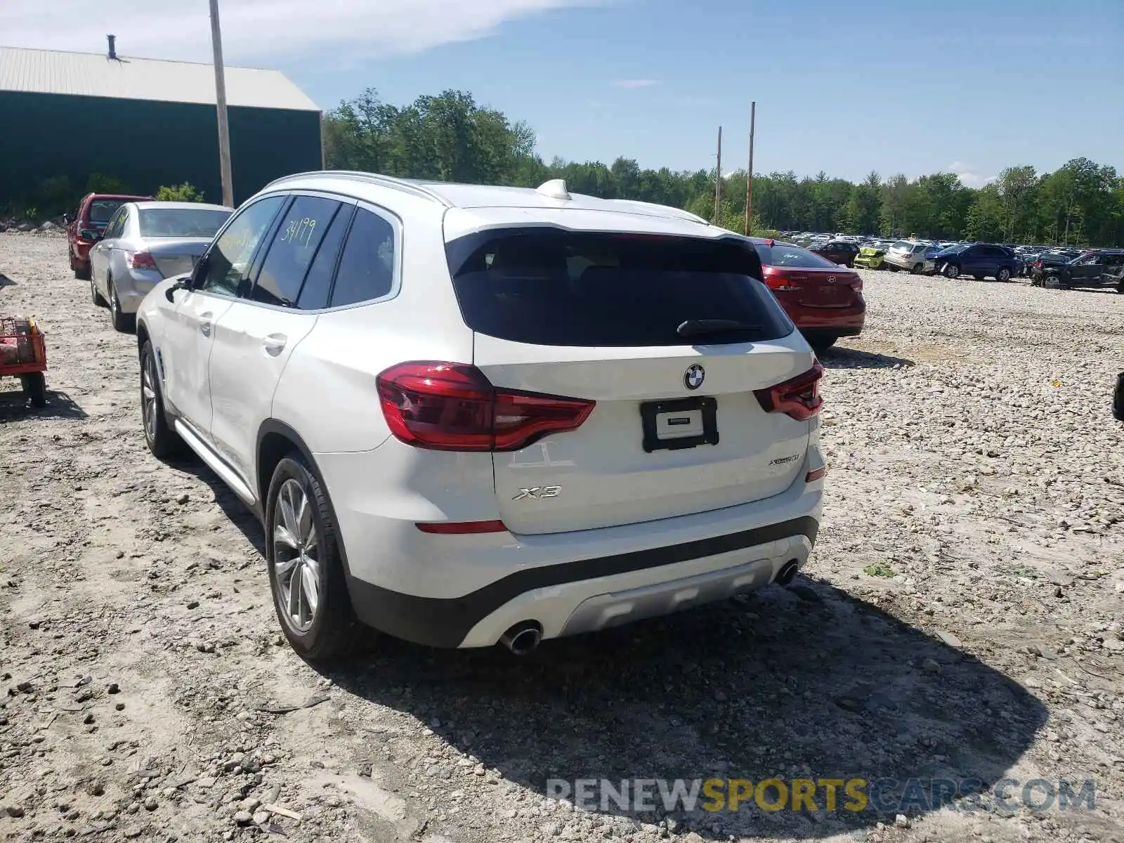 3 Photograph of a damaged car 5UXTR9C50KLE17944 BMW X3 2019