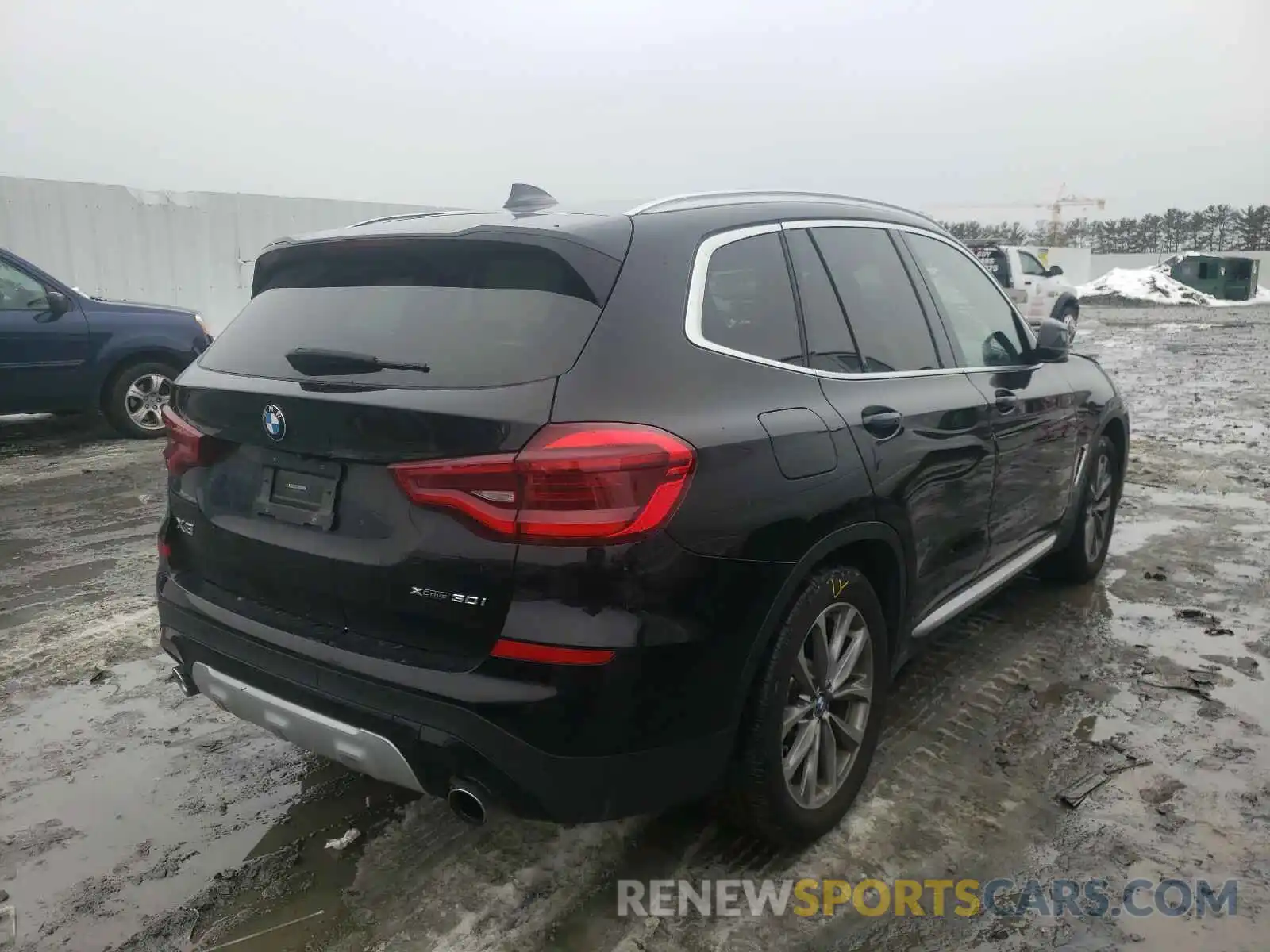 4 Photograph of a damaged car 5UXTR9C50KLE19922 BMW X3 2019