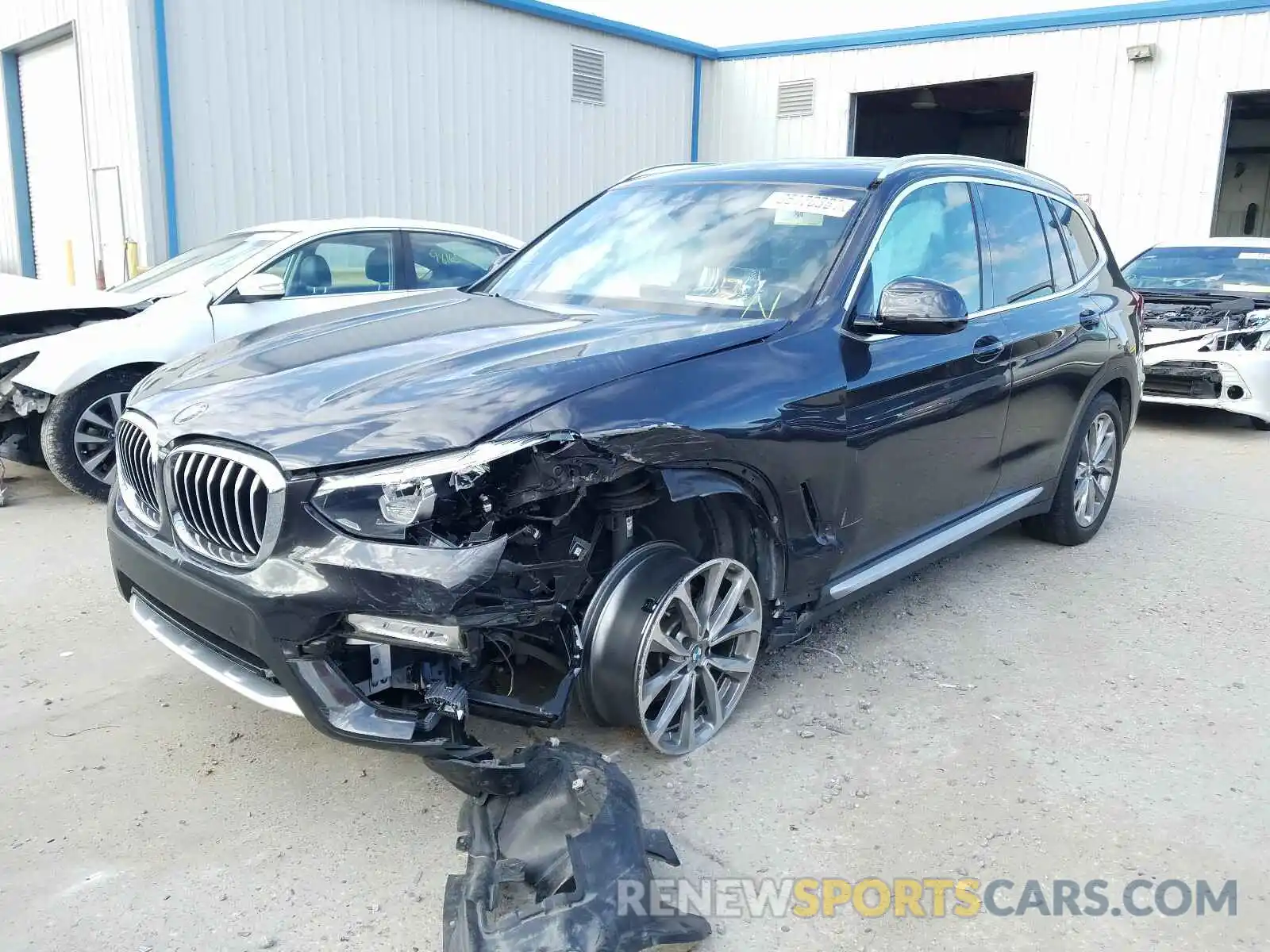 2 Фотография поврежденного автомобиля 5UXTR9C50KLE21069 BMW X3 2019