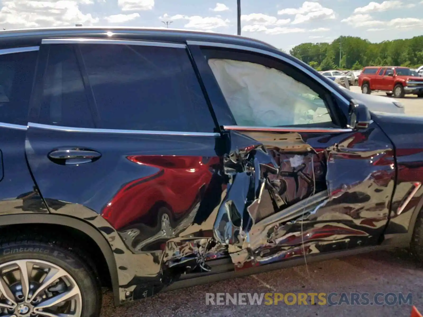 9 Photograph of a damaged car 5UXTR9C50KLP77082 BMW X3 2019