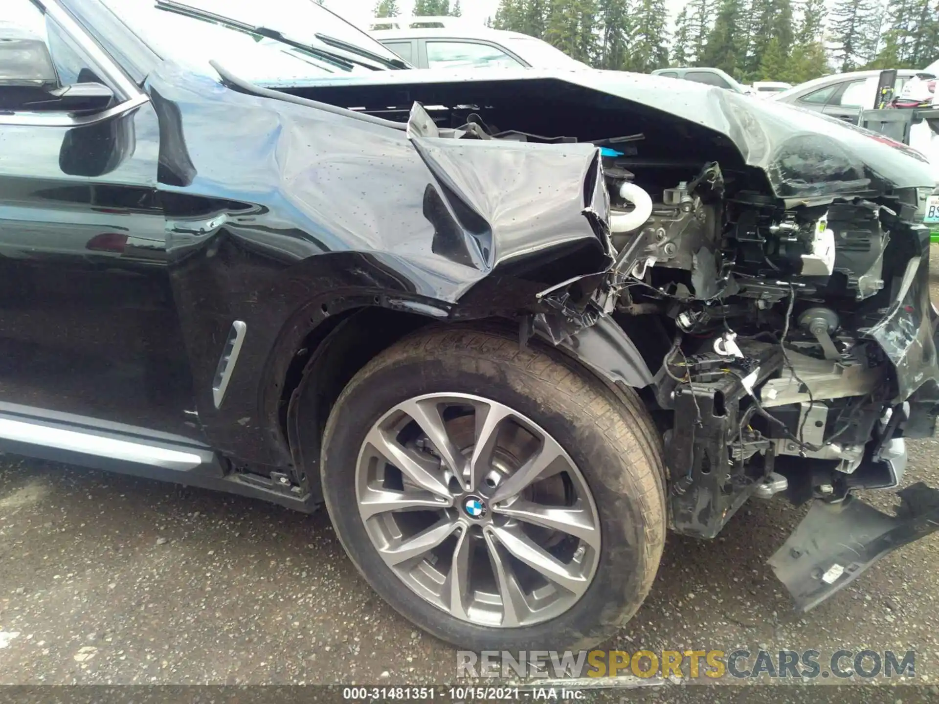 6 Photograph of a damaged car 5UXTR9C50KLP77552 BMW X3 2019