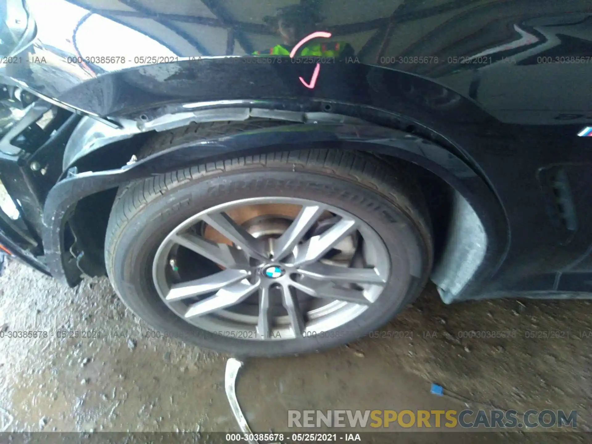 12 Photograph of a damaged car 5UXTR9C50KLP82704 BMW X3 2019