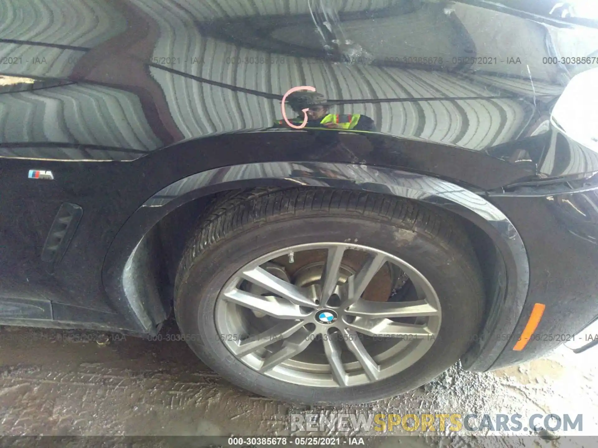 14 Photograph of a damaged car 5UXTR9C50KLP82704 BMW X3 2019