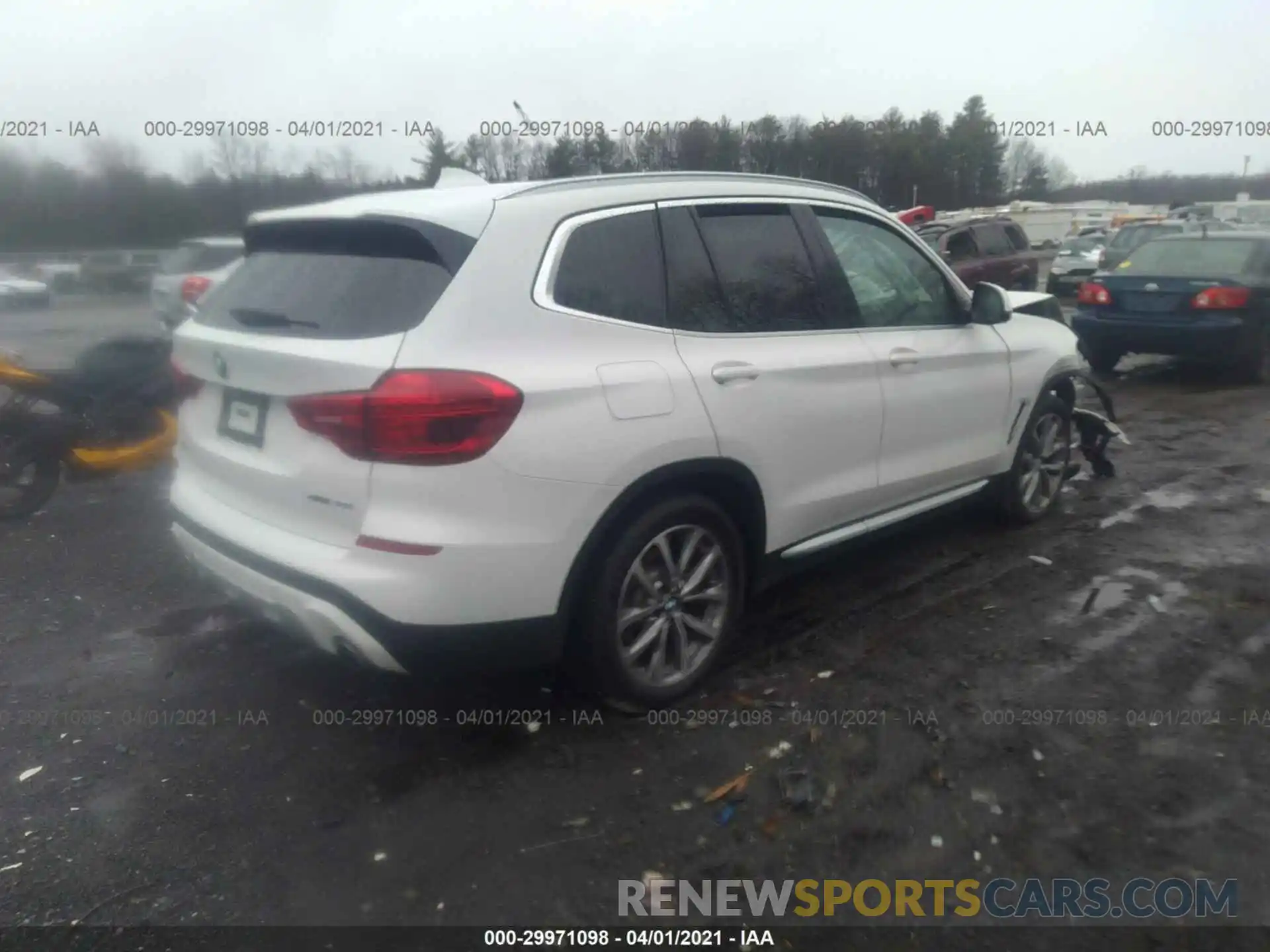 4 Photograph of a damaged car 5UXTR9C50KLP85828 BMW X3 2019