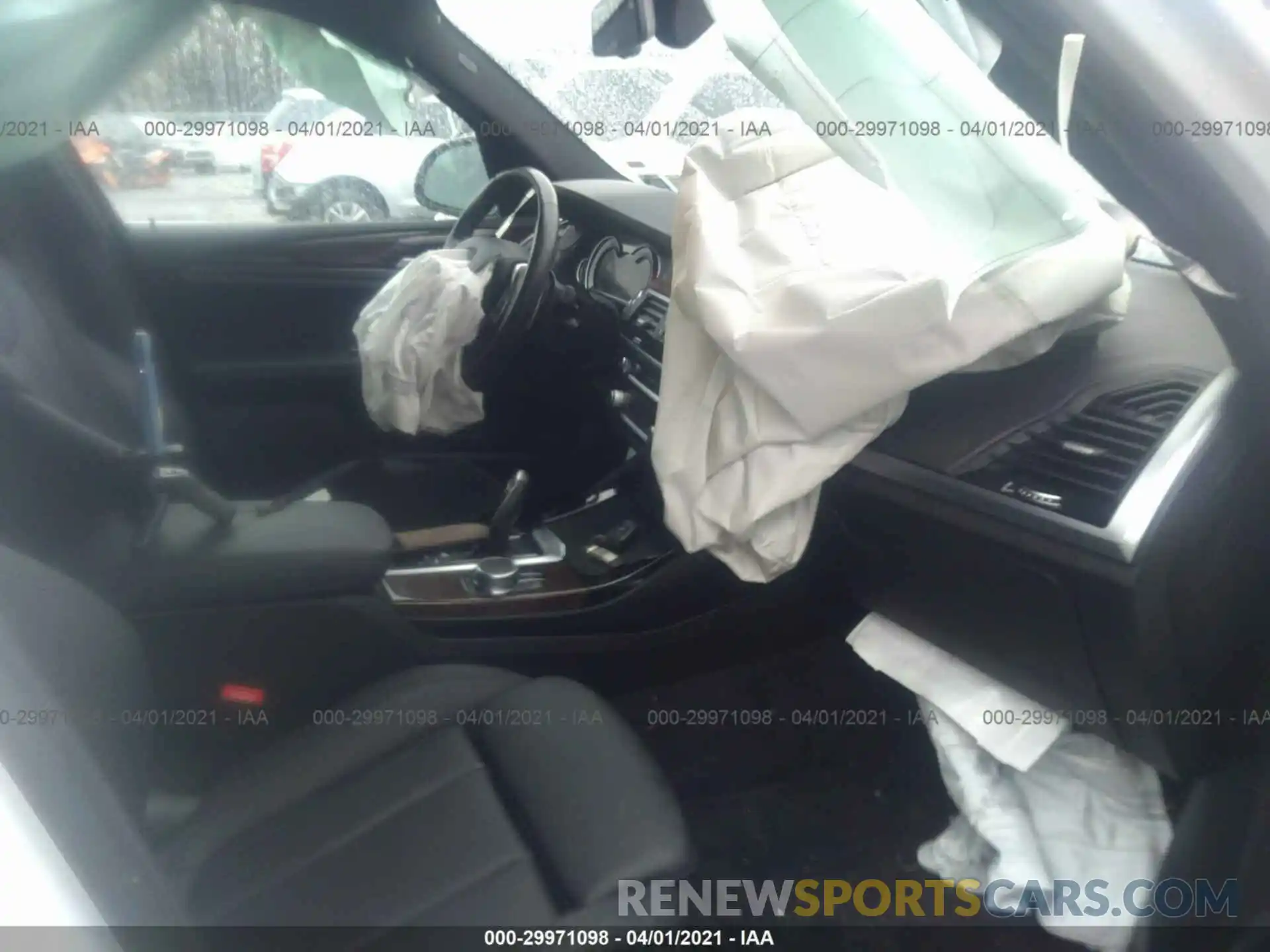 5 Photograph of a damaged car 5UXTR9C50KLP85828 BMW X3 2019