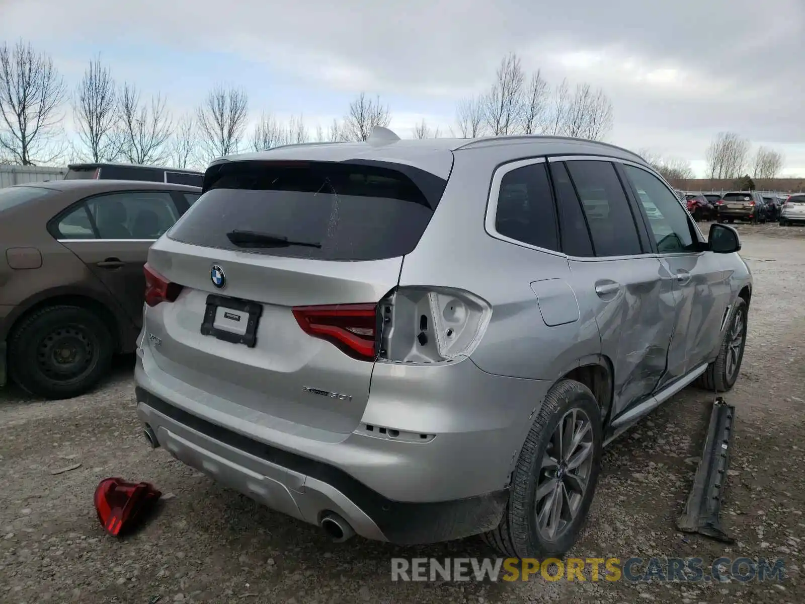 4 Photograph of a damaged car 5UXTR9C50KLP87711 BMW X3 2019