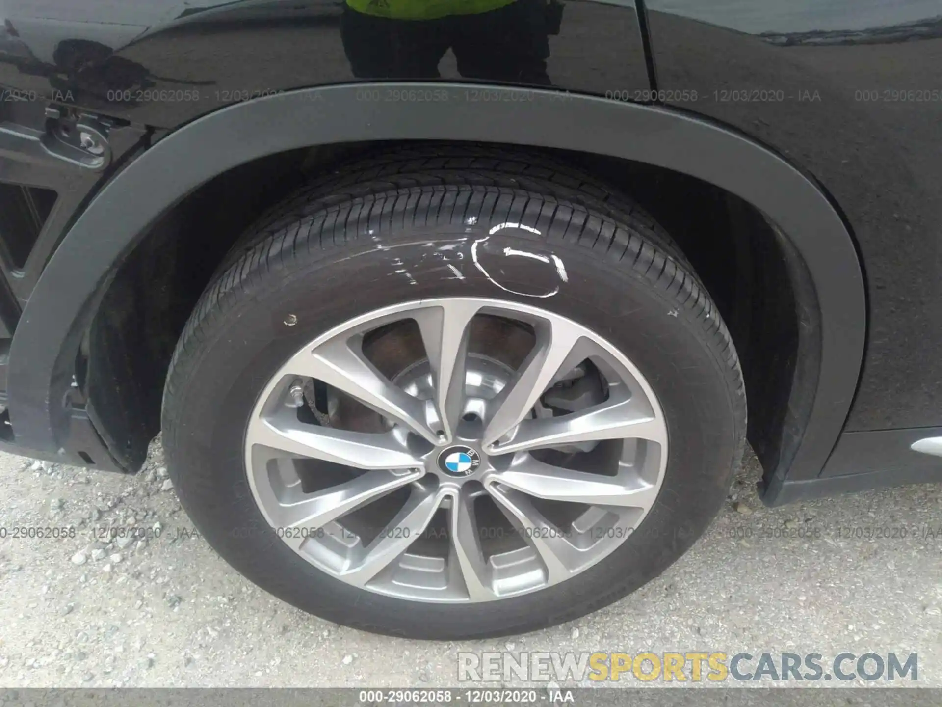 15 Photograph of a damaged car 5UXTR9C50KLP88504 BMW X3 2019