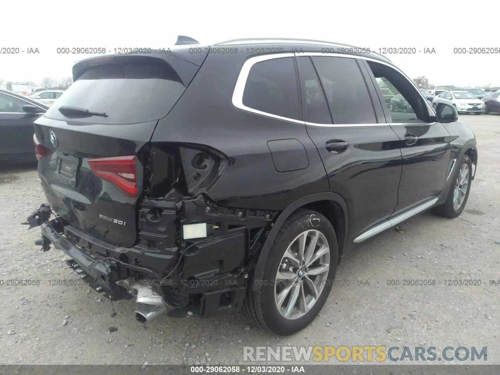 4 Photograph of a damaged car 5UXTR9C50KLP88504 BMW X3 2019