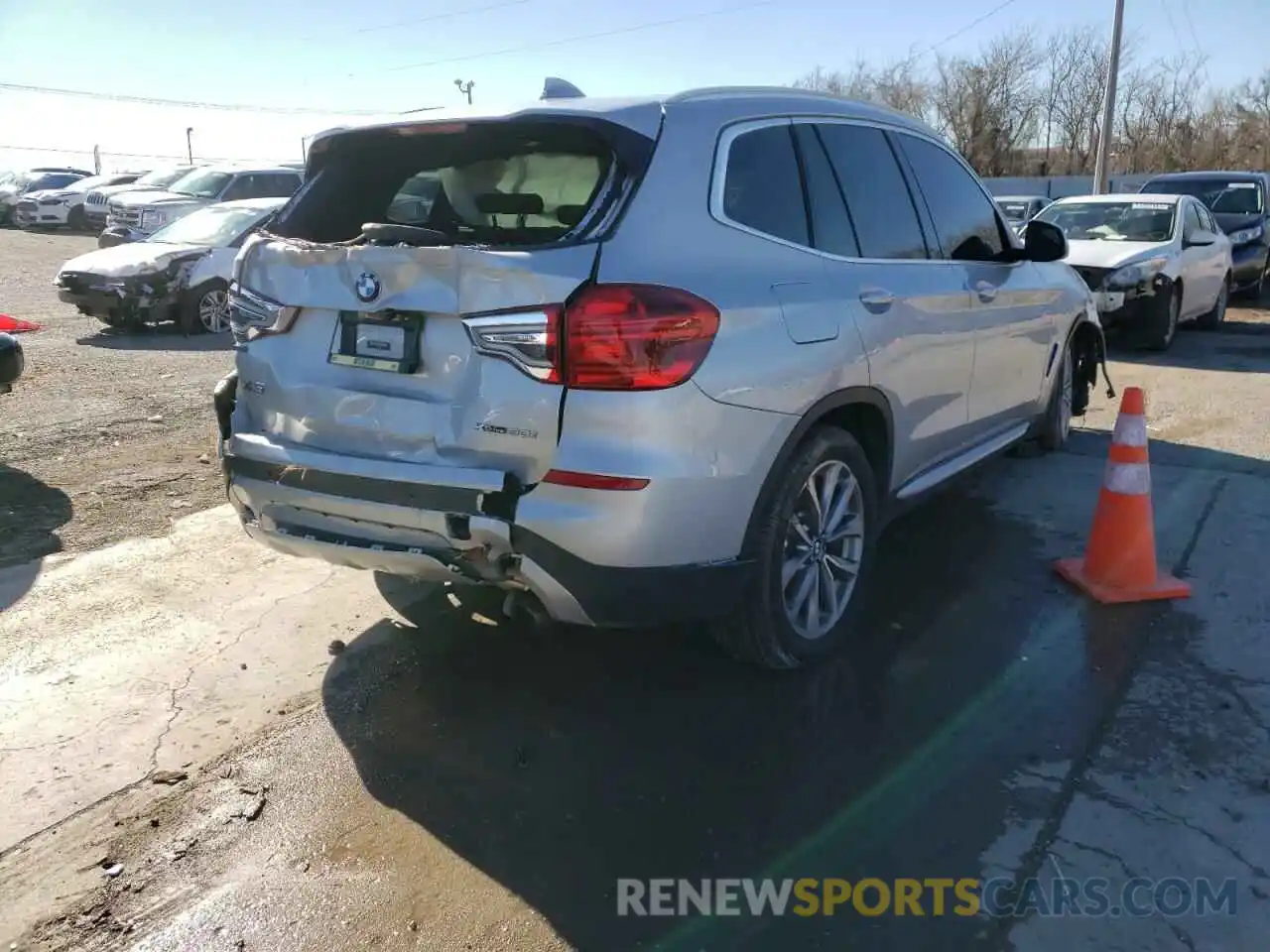 4 Фотография поврежденного автомобиля 5UXTR9C50KLR05918 BMW X3 2019