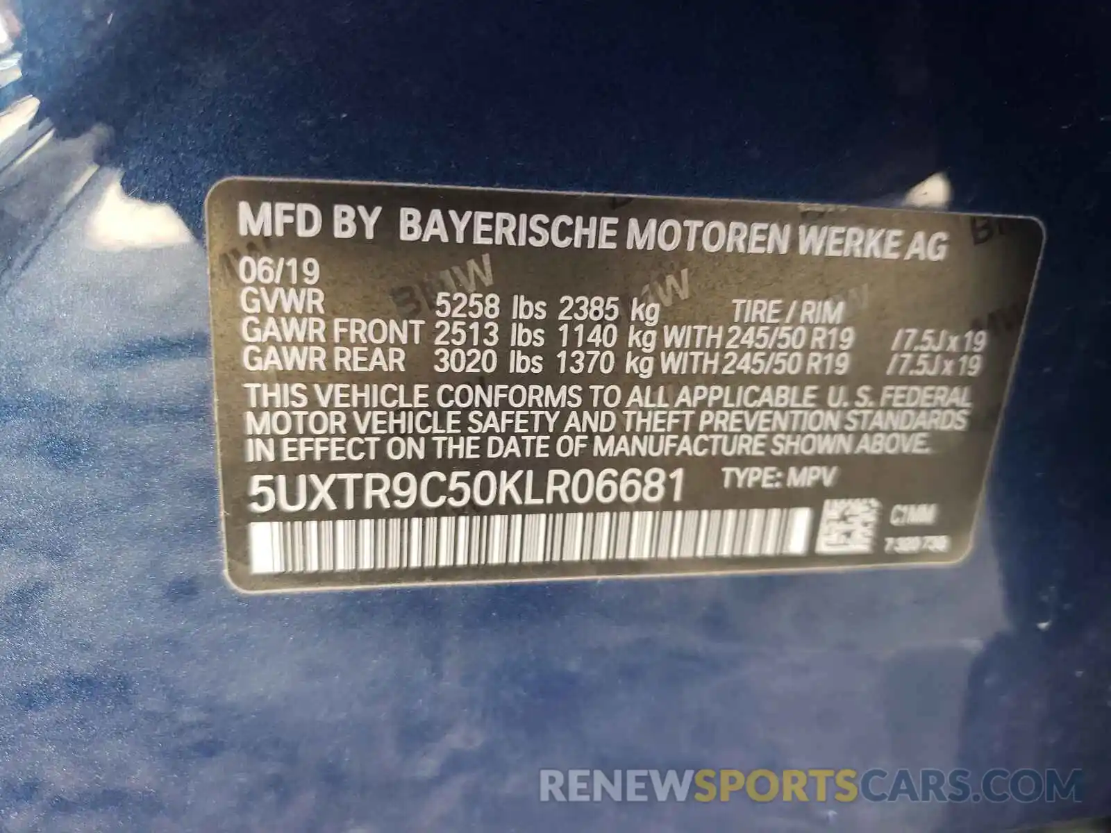 10 Photograph of a damaged car 5UXTR9C50KLR06681 BMW X3 2019