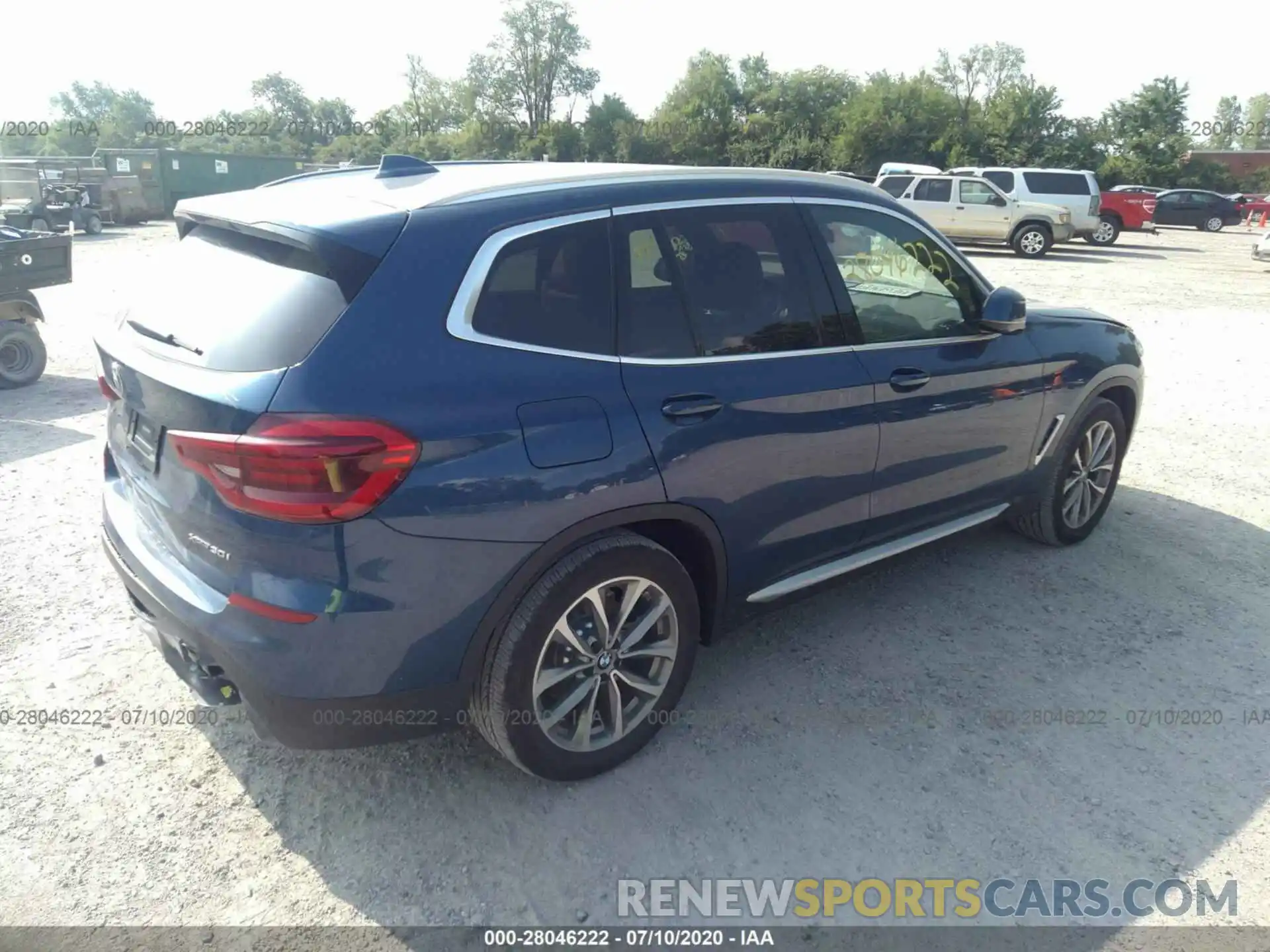 4 Photograph of a damaged car 5UXTR9C50KLR07250 BMW X3 2019