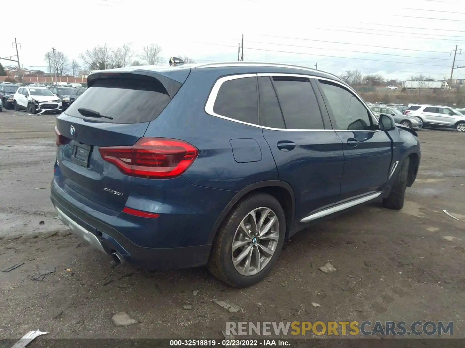 4 Photograph of a damaged car 5UXTR9C50KLR08804 BMW X3 2019