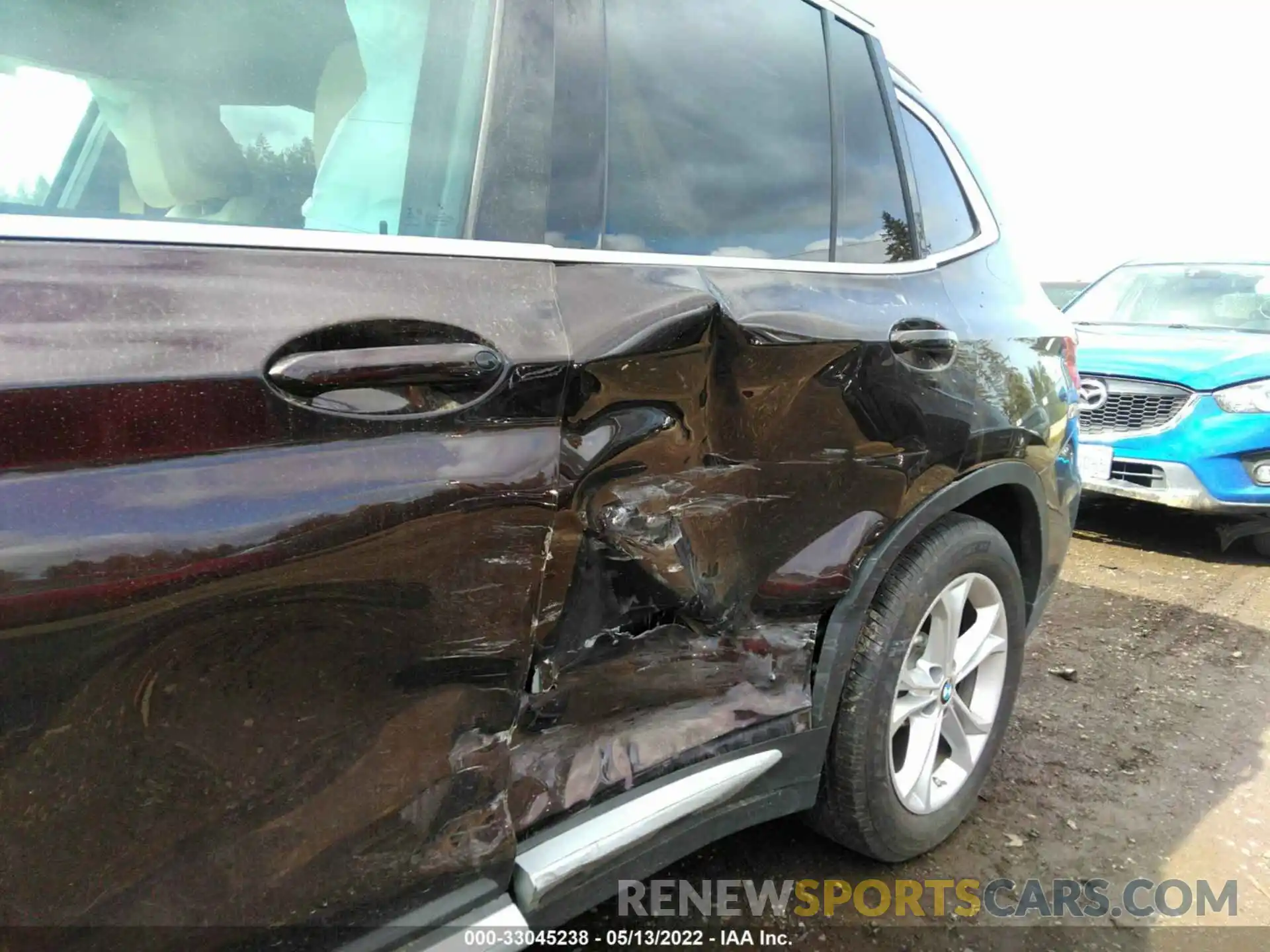 6 Photograph of a damaged car 5UXTR9C50KLR09354 BMW X3 2019