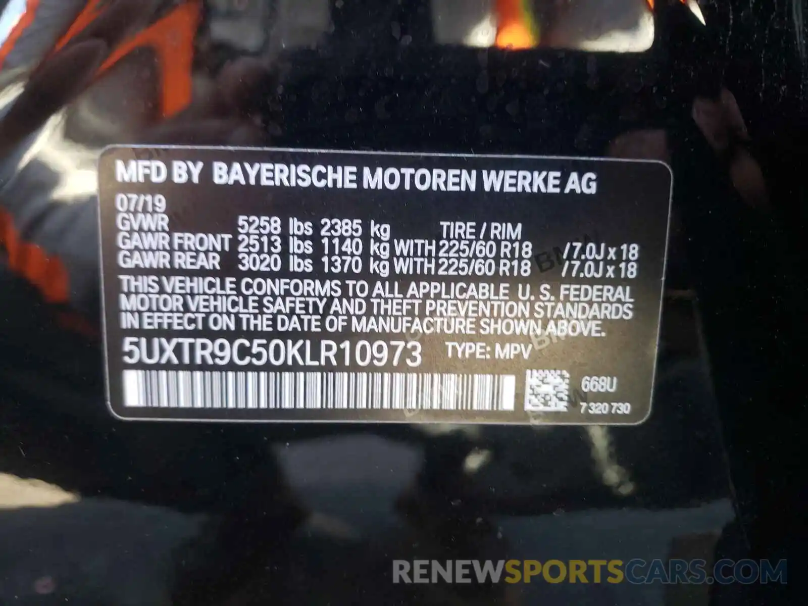 10 Photograph of a damaged car 5UXTR9C50KLR10973 BMW X3 2019