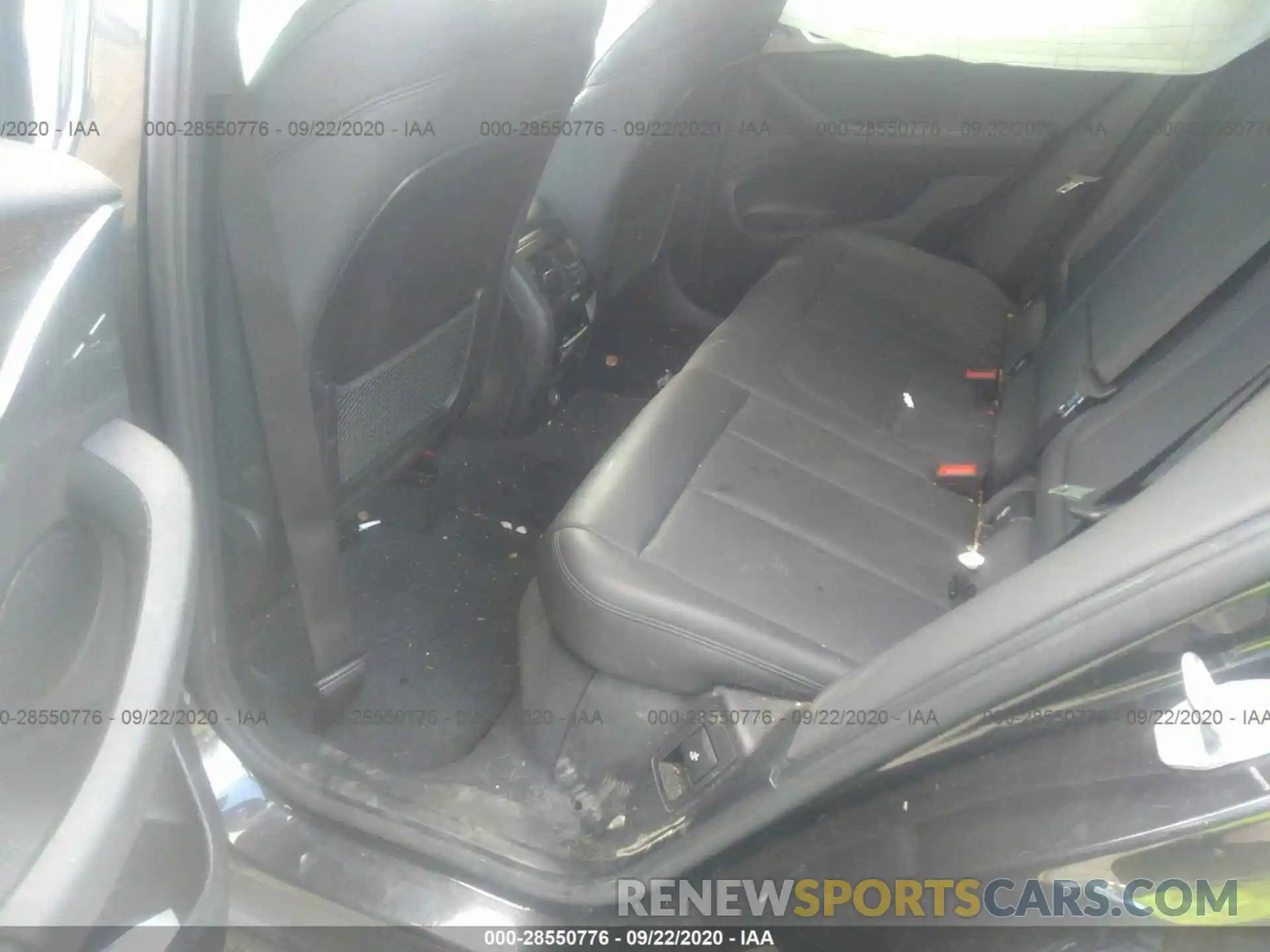 8 Photograph of a damaged car 5UXTR9C51KLE13305 BMW X3 2019