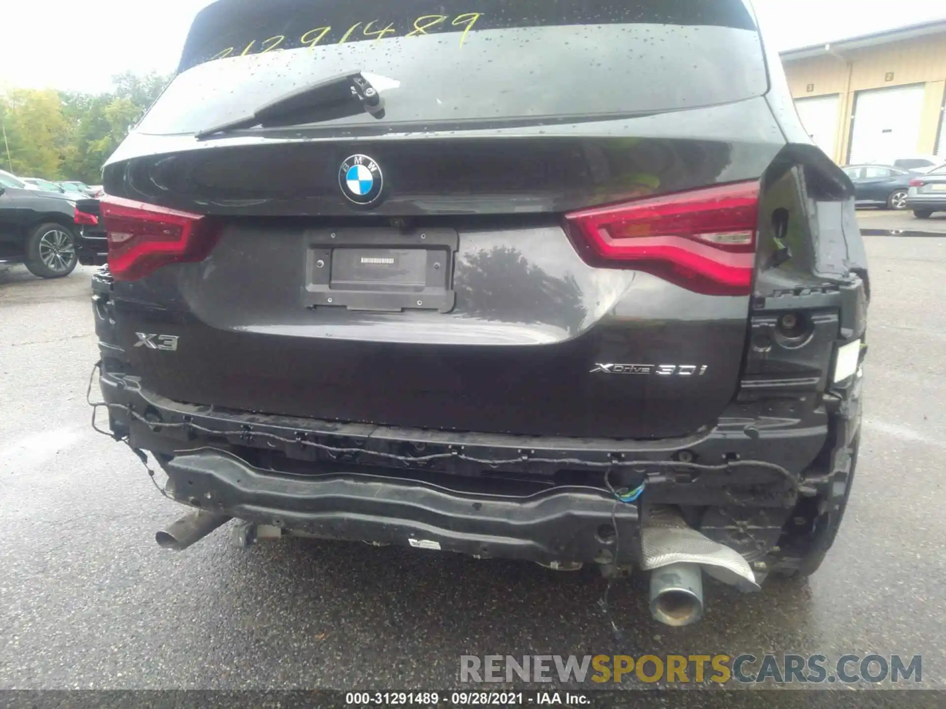 11 Photograph of a damaged car 5UXTR9C51KLP77608 BMW X3 2019