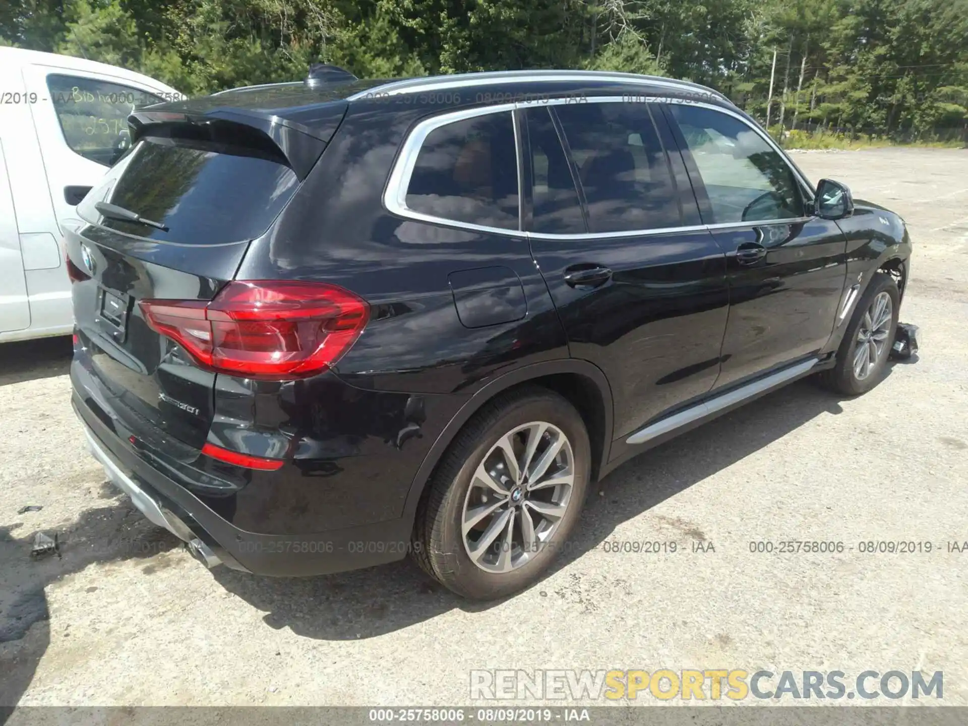 4 Photograph of a damaged car 5UXTR9C51KLP86048 BMW X3 2019