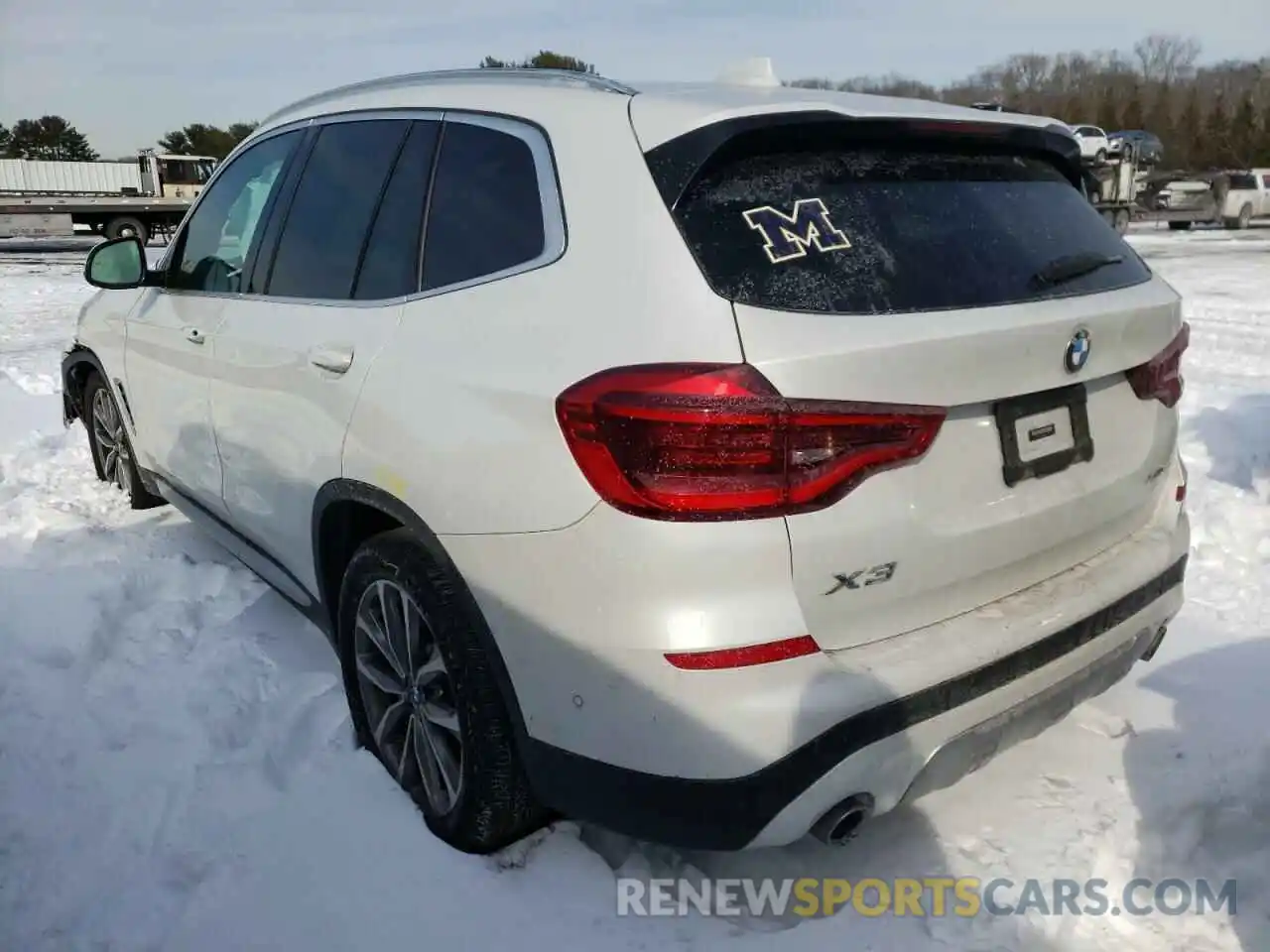 3 Photograph of a damaged car 5UXTR9C51KLP92075 BMW X3 2019