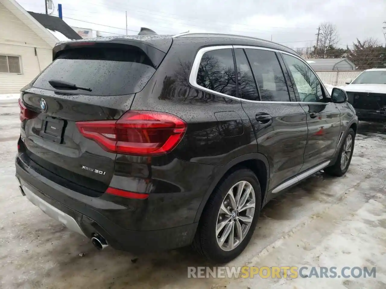 4 Photograph of a damaged car 5UXTR9C51KLP93081 BMW X3 2019