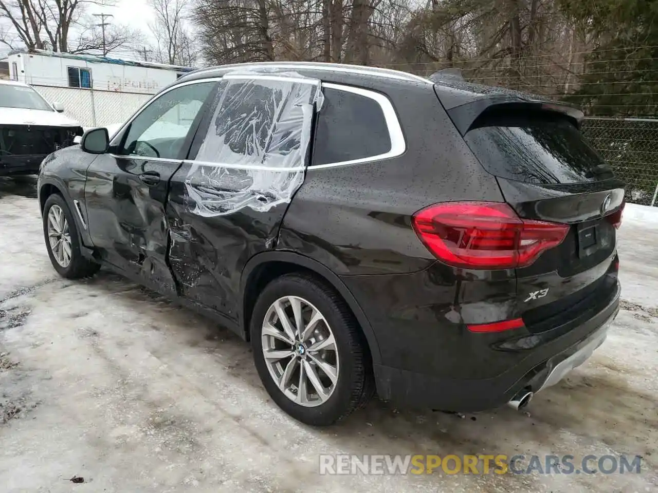 9 Photograph of a damaged car 5UXTR9C51KLP93081 BMW X3 2019